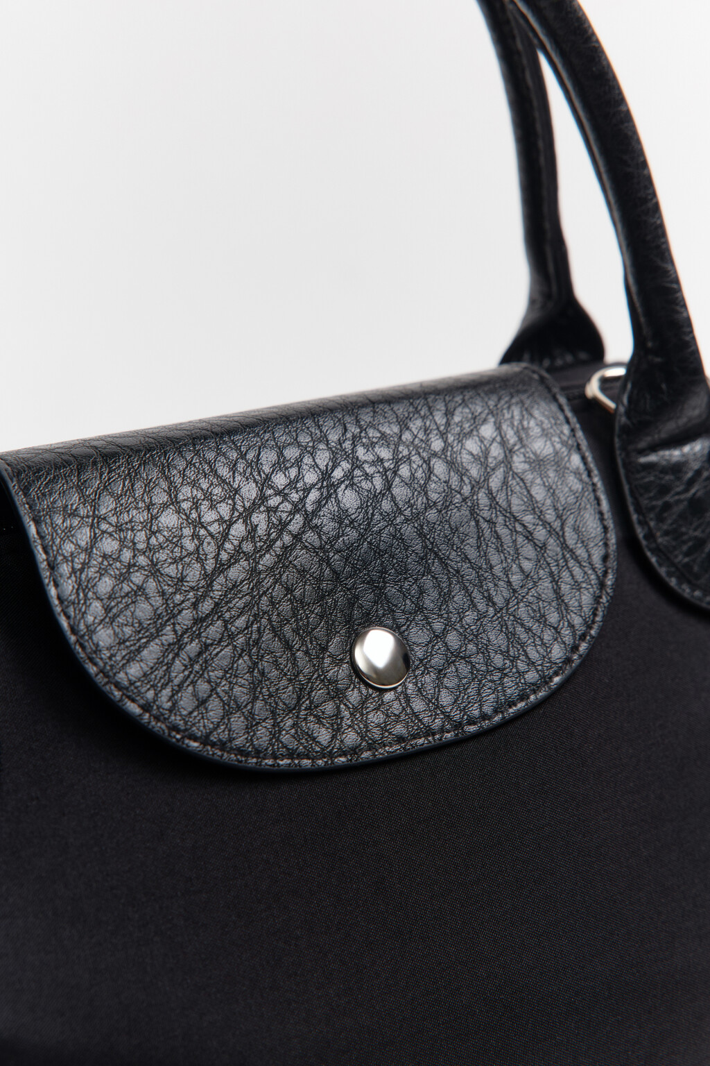 Сумка-кроссбоди текстильная с цветочным принтом - цвет черный - 7