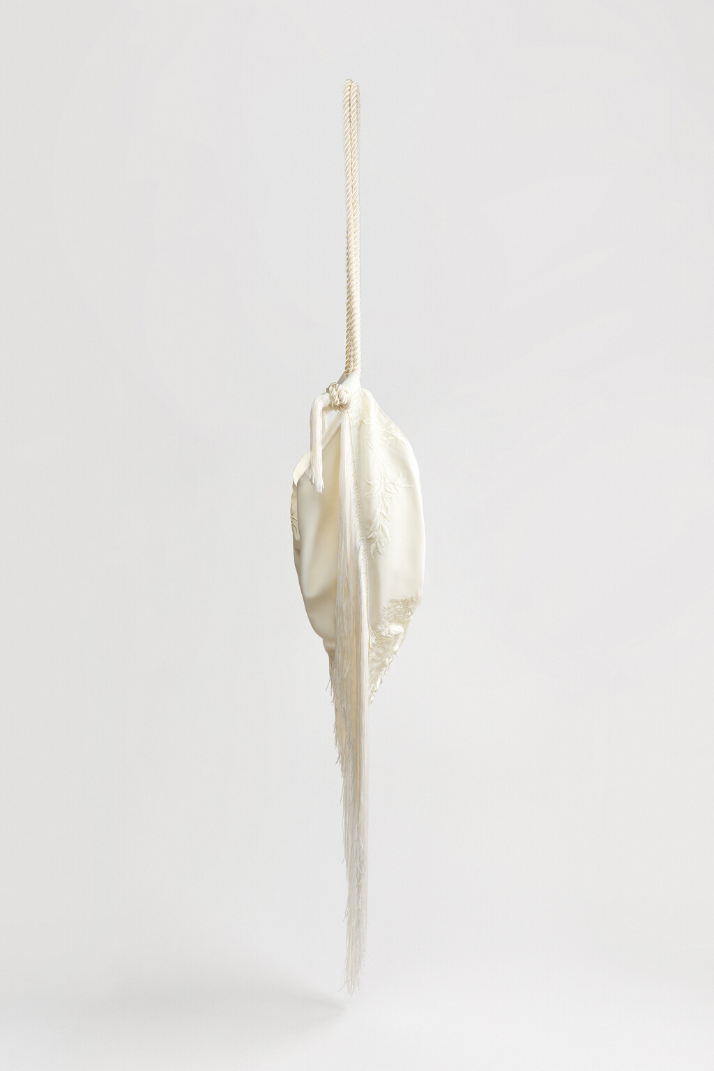 Сумка-платок через плечо с бахромой и вышивкой - цвет мультиколор - 5