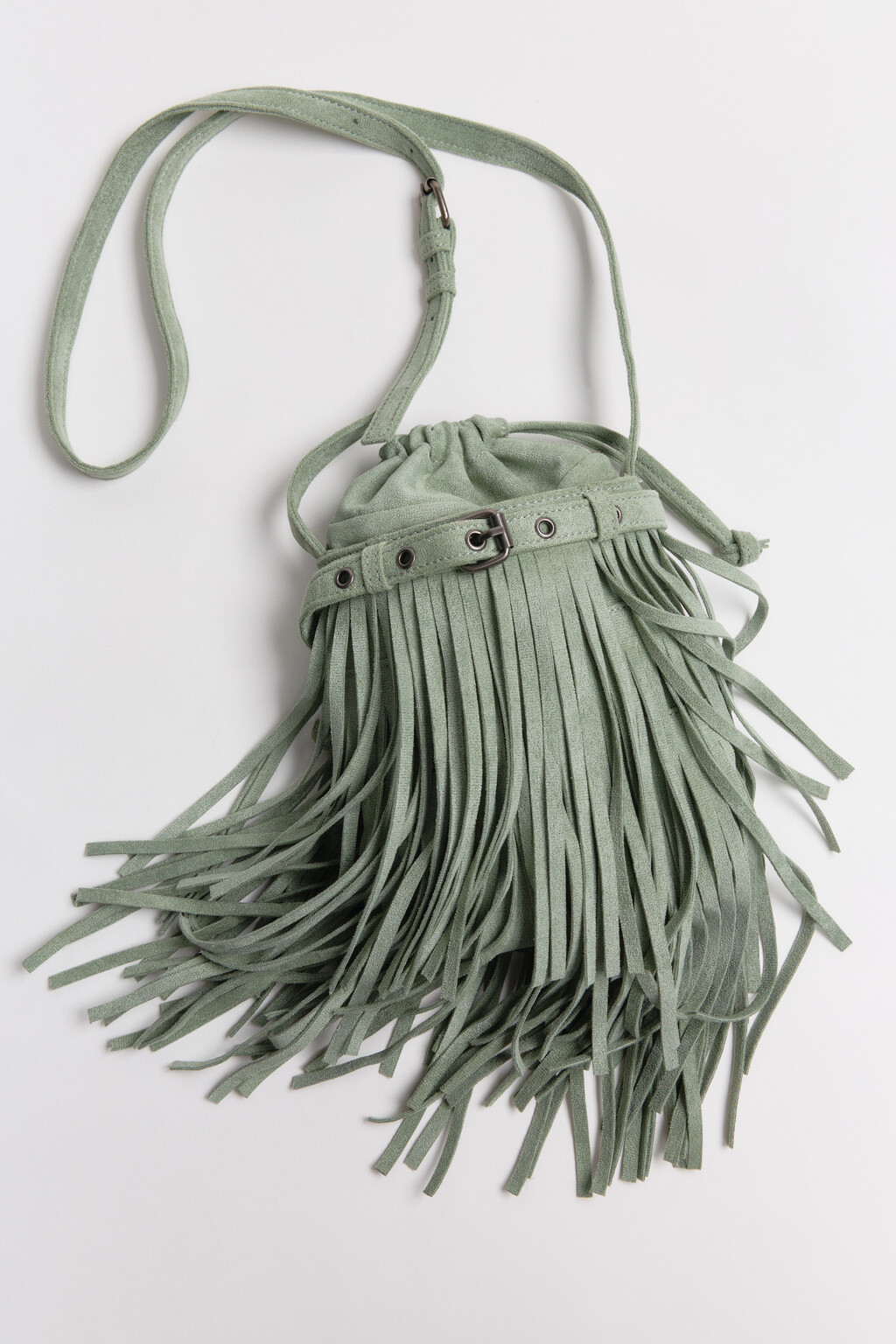 Сумка-мешок с замшевой фактурой и бахромой - цвет зеленый - 4