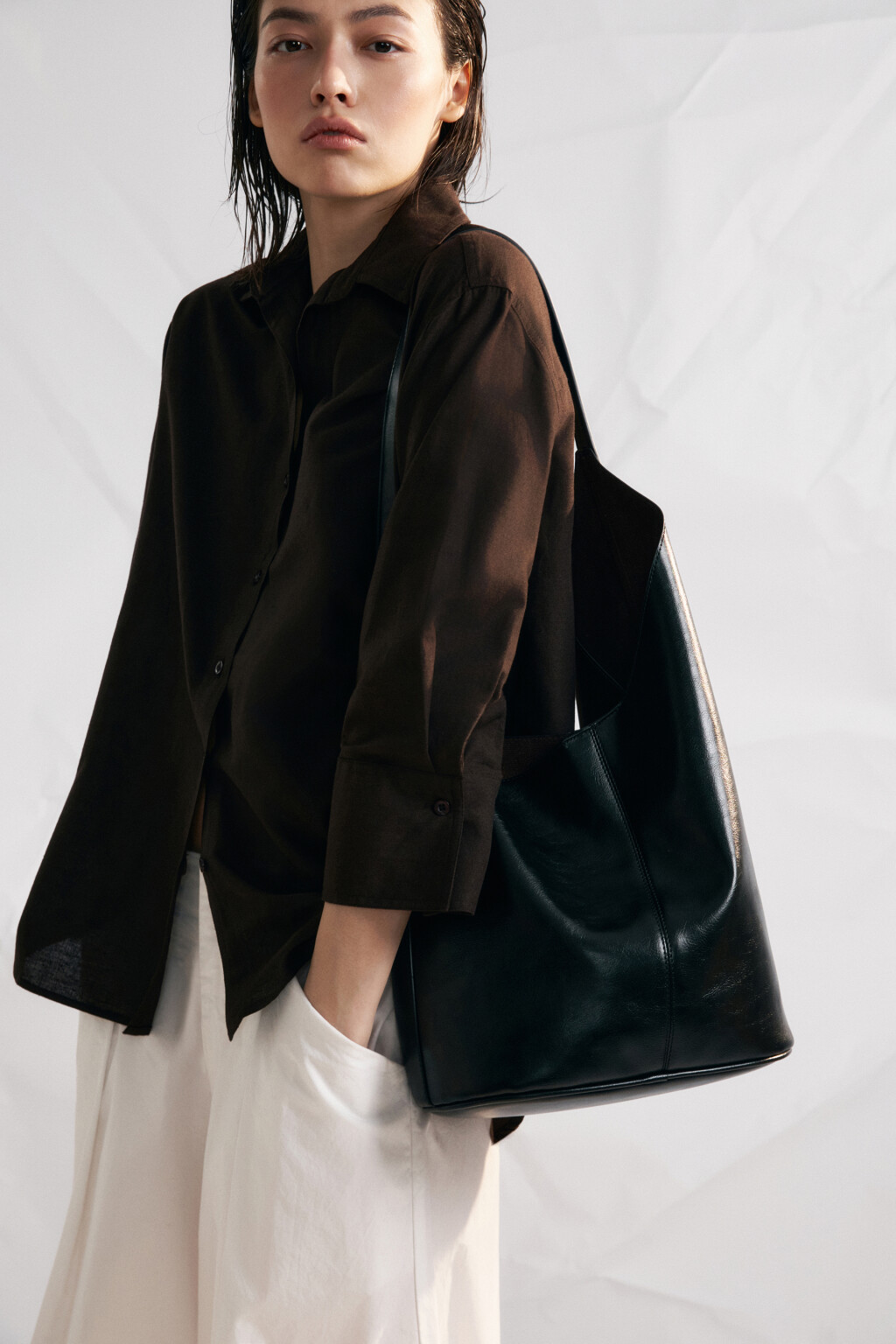 Сумка-шопер асимметричная из искусственной кожи - цвет черный - 1