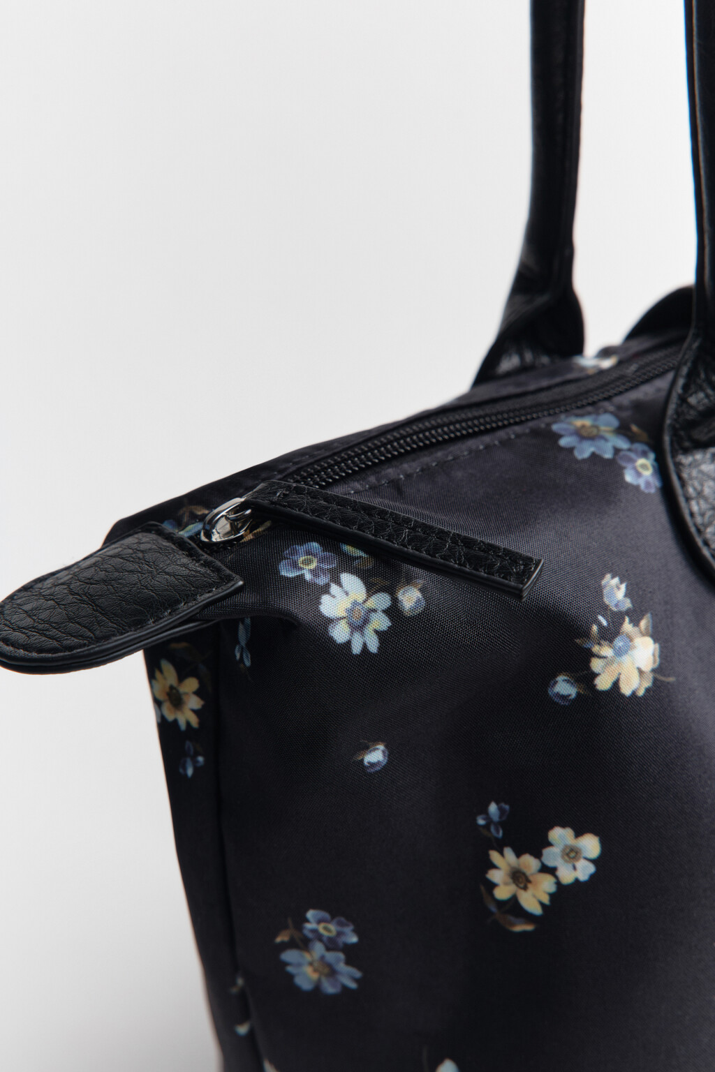 Сумка-шопер текстильная с цветочным принтом - цвет черный - 5