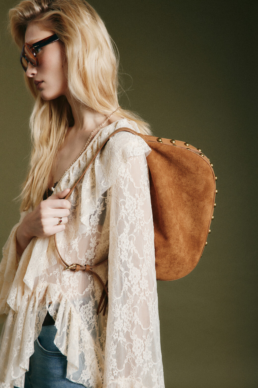 Сумка-кроссбоди с замшевой фактурой и двойным дном - цвет коричневый - 1