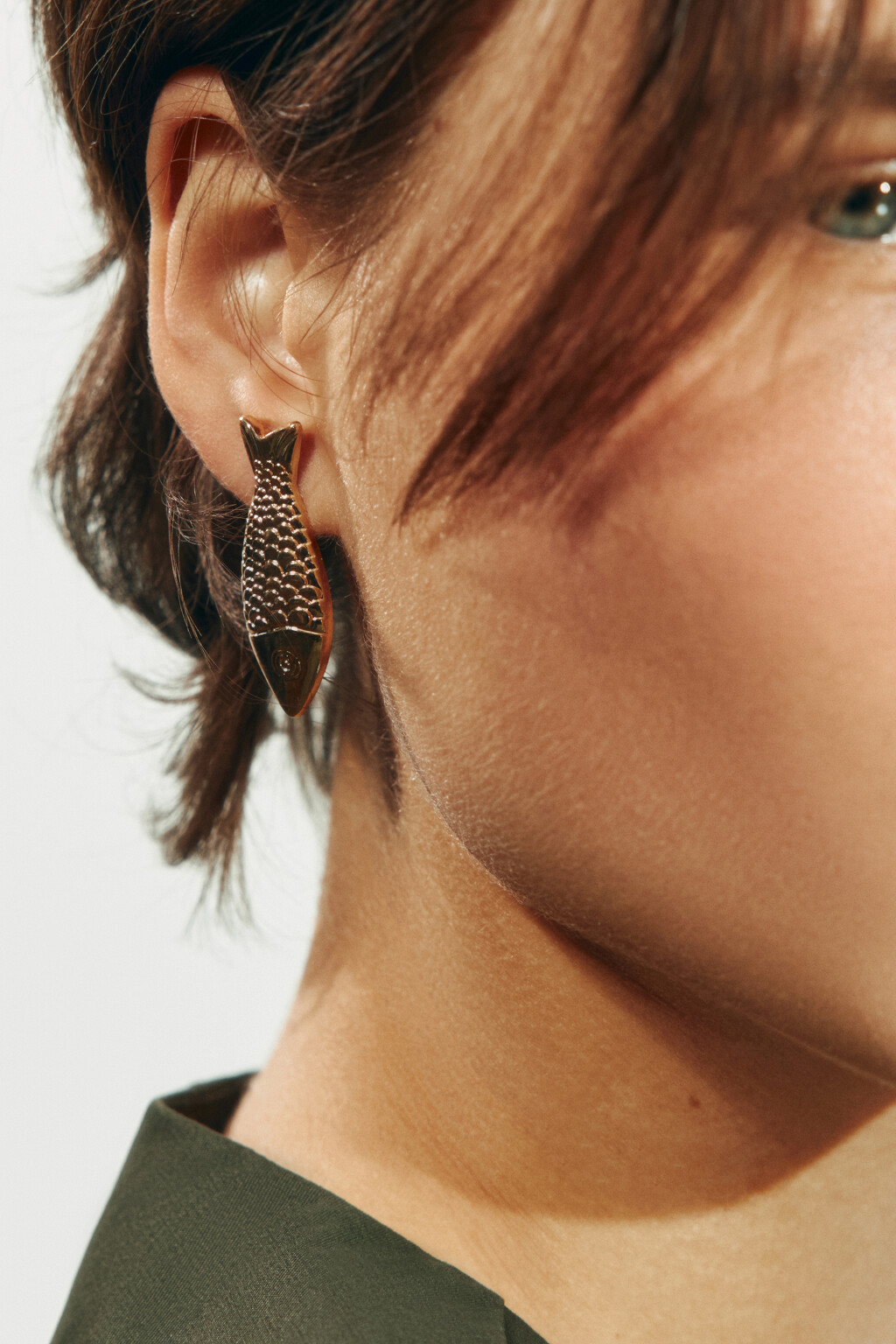 Серьги-гвоздики в виде рыб - цвет желтый - 1