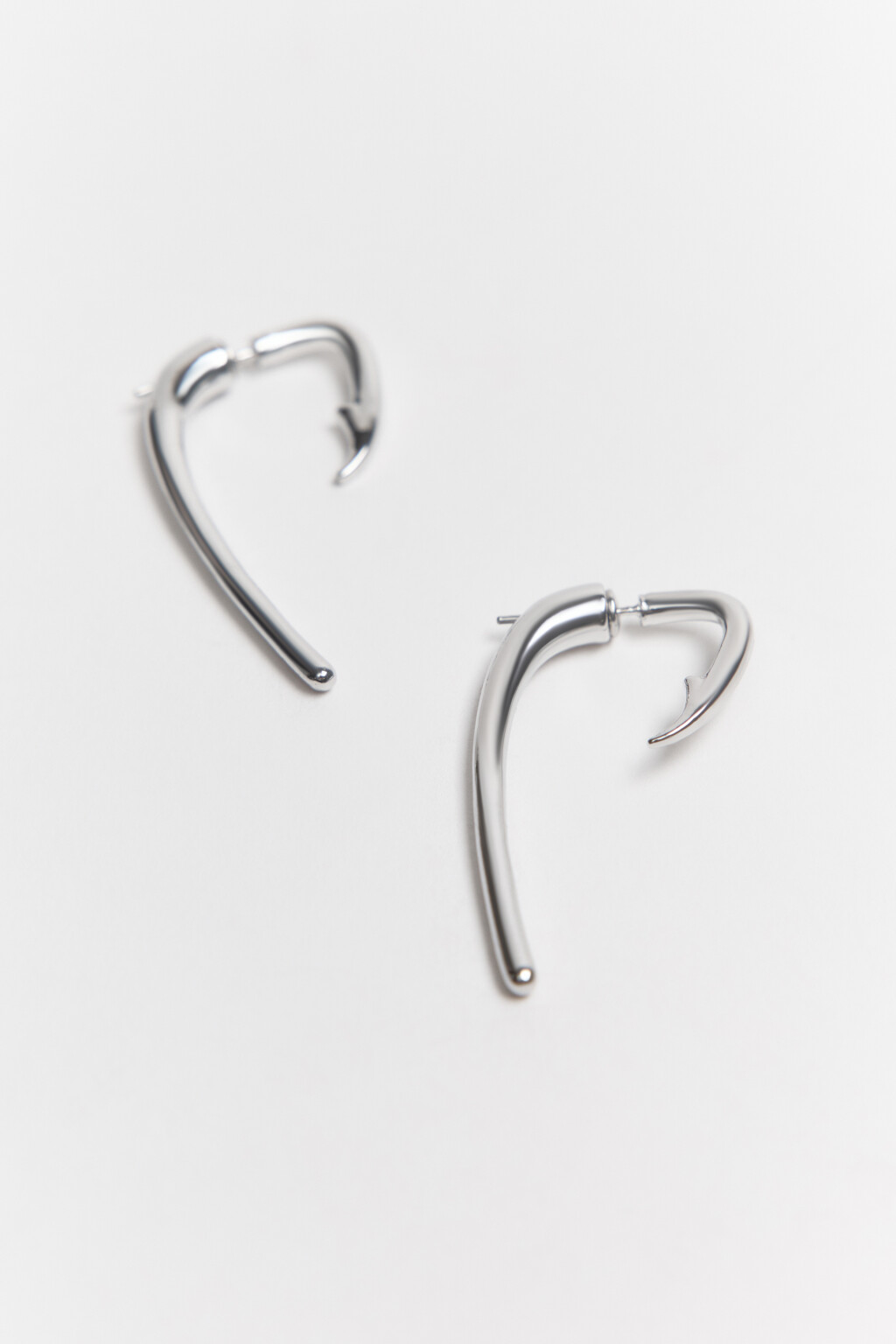 Серьги-гвоздики в виде рыболовных крючков - цвет серый - 1