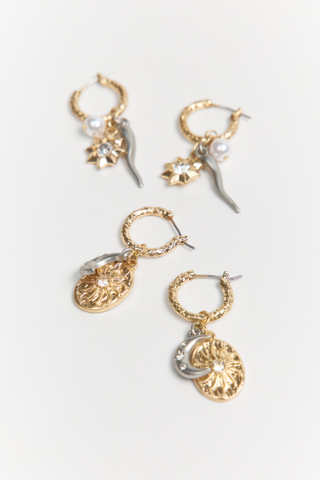 Набор серег-гвоздиков двухцветных (2 пары) - цвет желтый - 1