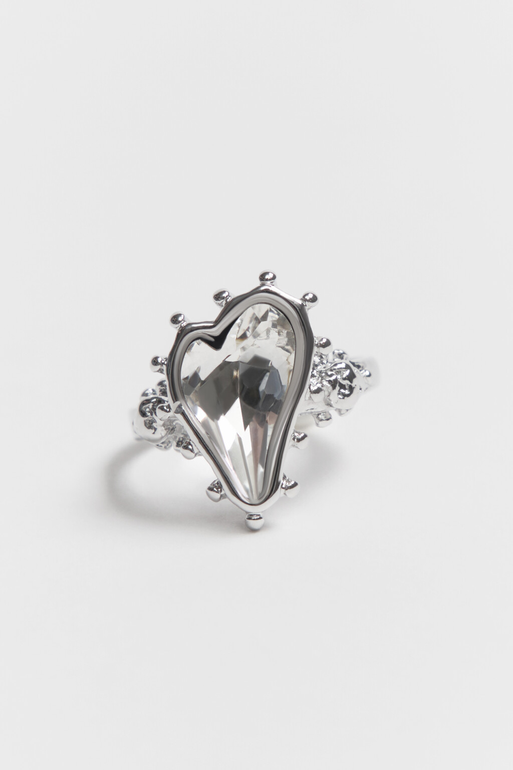 Кольцо серебристое с сердцем и кристаллом - цвет серый - 1