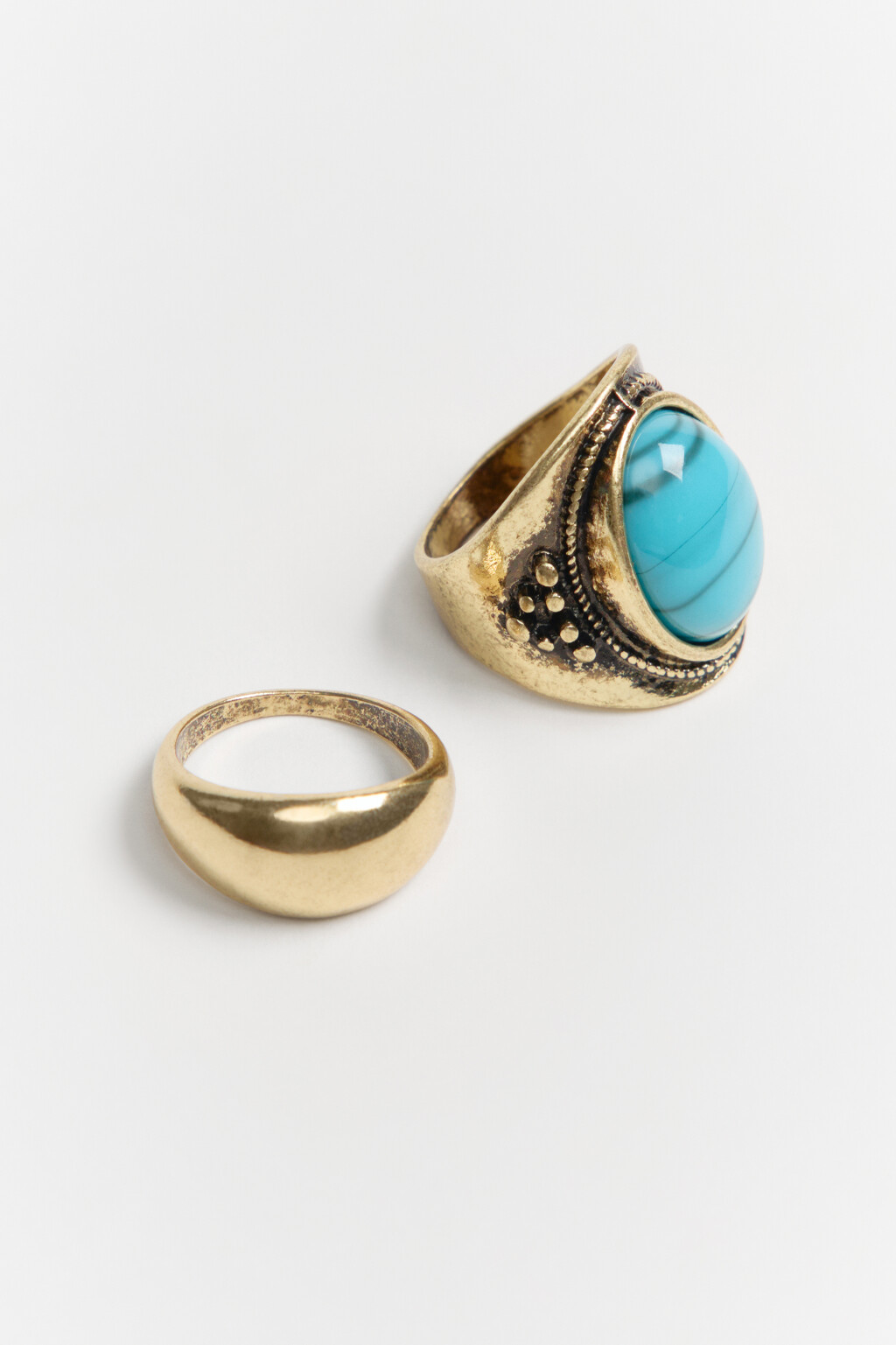 Набор колец золотистых (2 штуки) - цвет желтый - 2