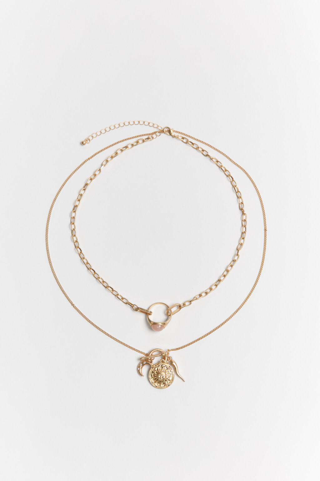 Колье двухслойное золотистое с подвесками - цвет желтый - 3