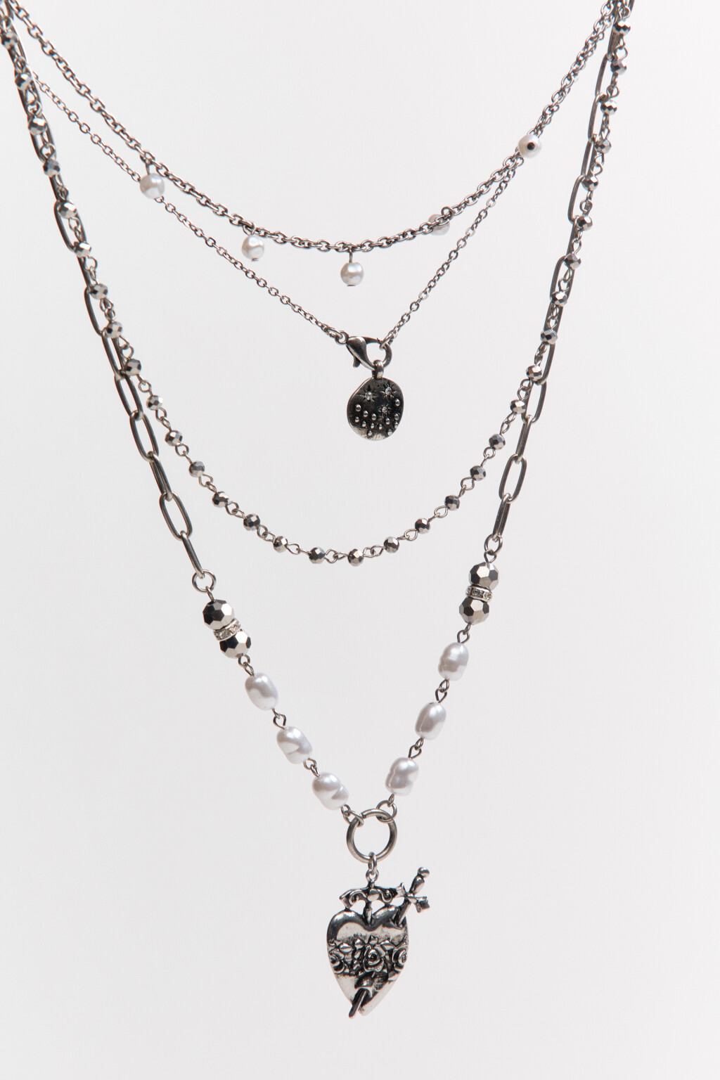 Кольце-цепочка многослойное с бусами и подвесками - цвет серый - 1