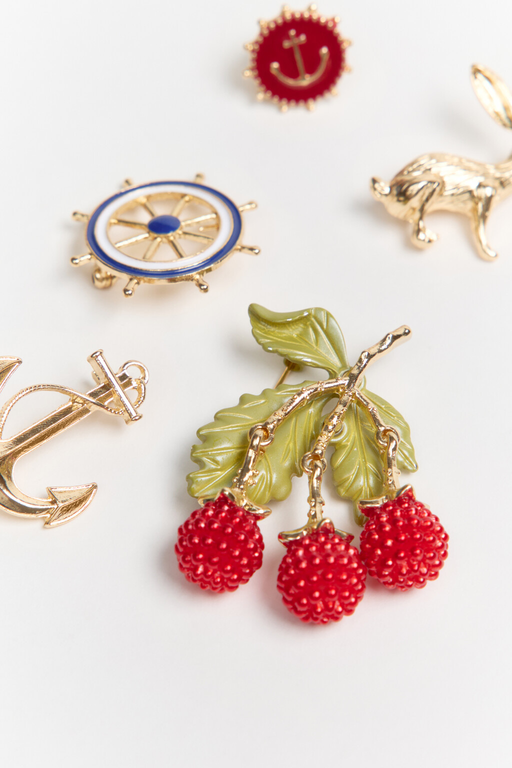 Набор брошей фигурных (5 штук) - цвет мультиколор - 3