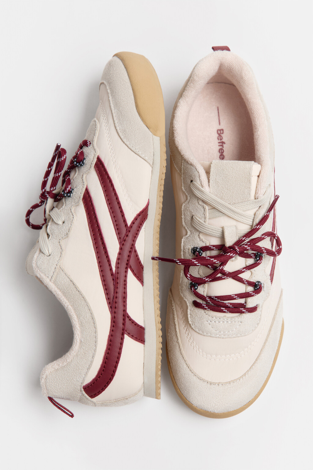 Кеды низкие с контрастной отделкой и замшевыми вставками - цвет молочный - 3