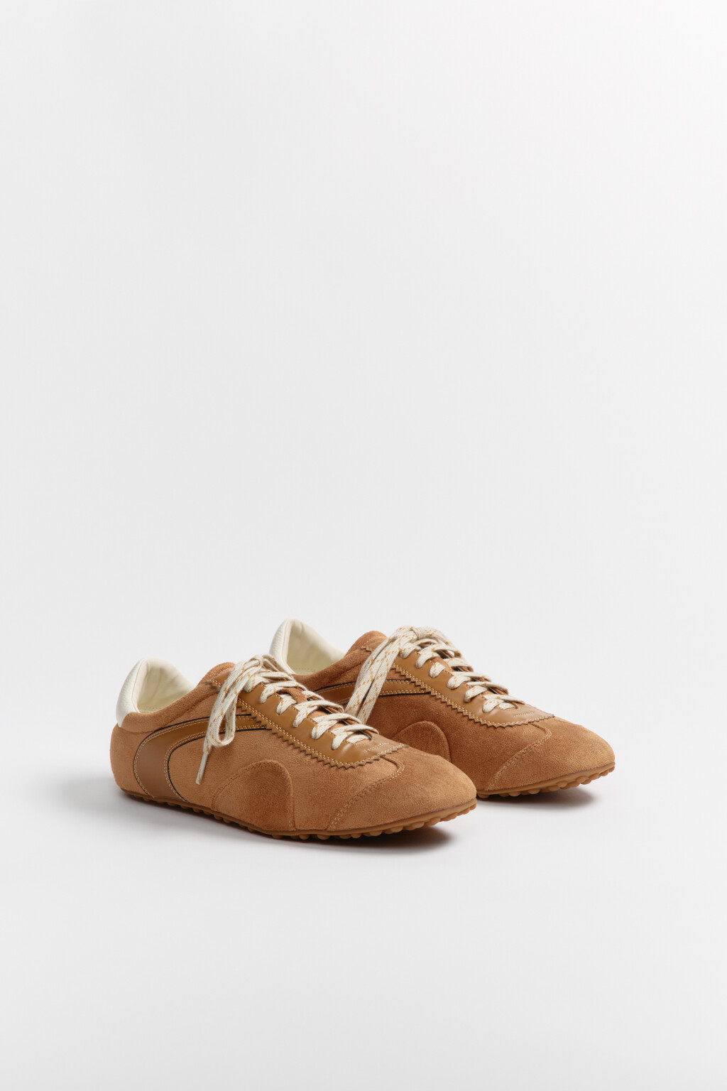 Кроссовки низкие с замшевой фактурой - цвет коричневый - 4