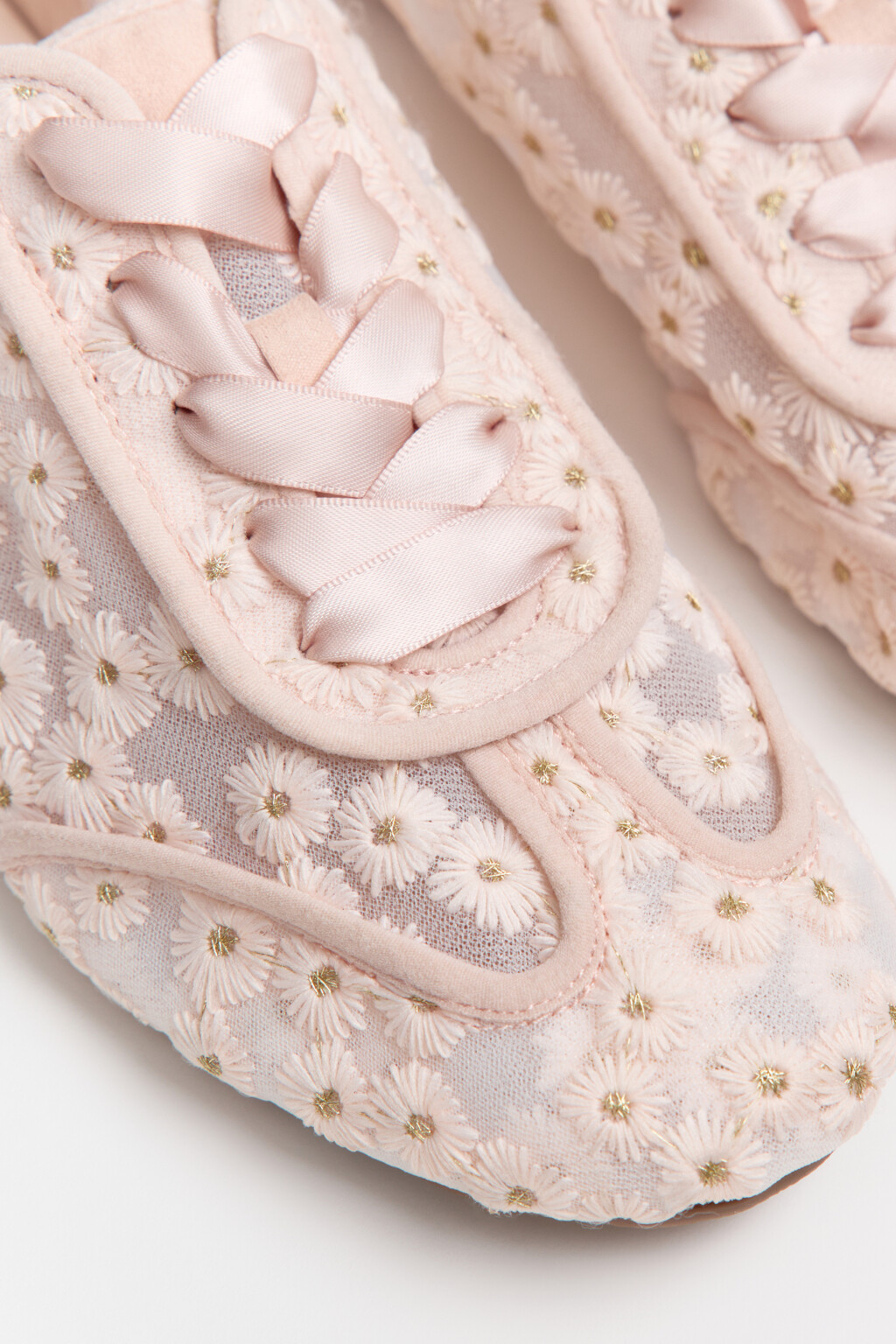 Кроссовки сетчатые с вышивкой - цвет молочный - 10