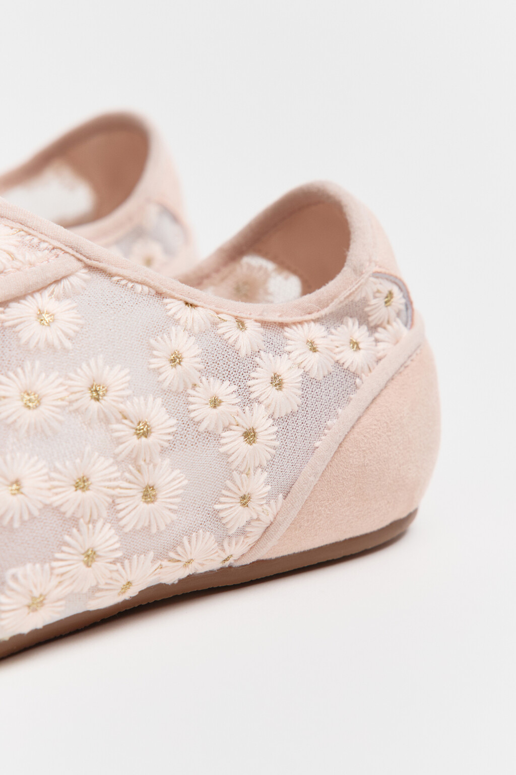 Кроссовки сетчатые с вышивкой - цвет молочный - 11