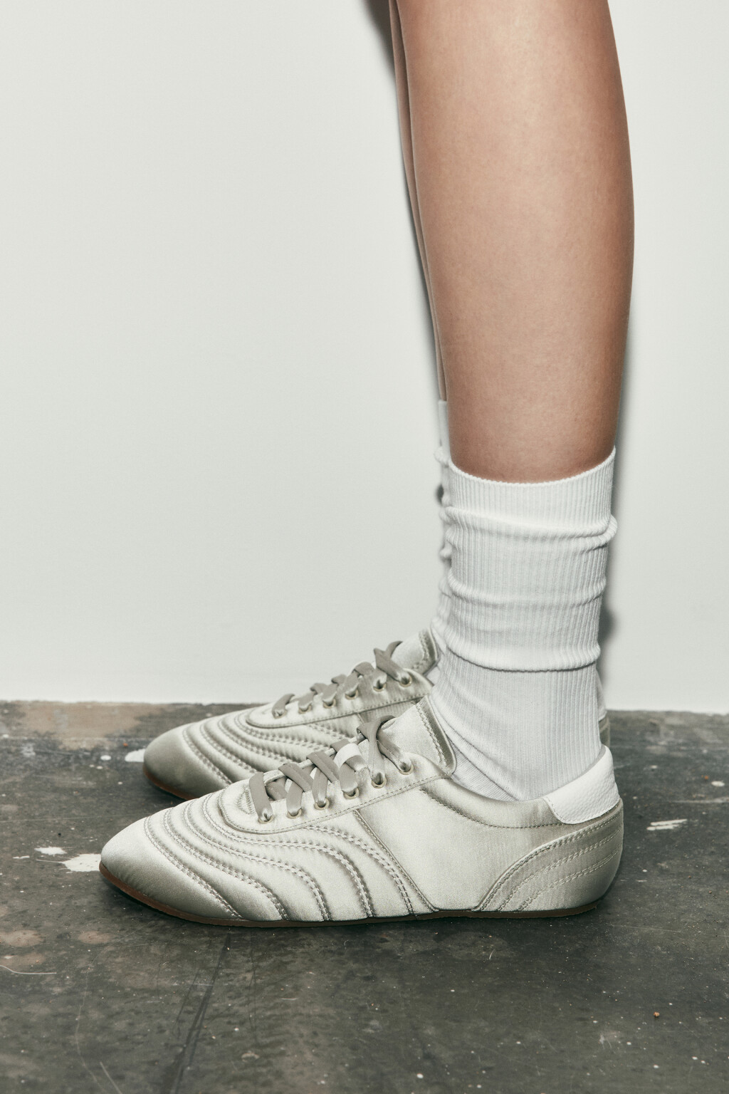 Кроссовки атласные с декоративной строчкой - цвет зеленый - 3