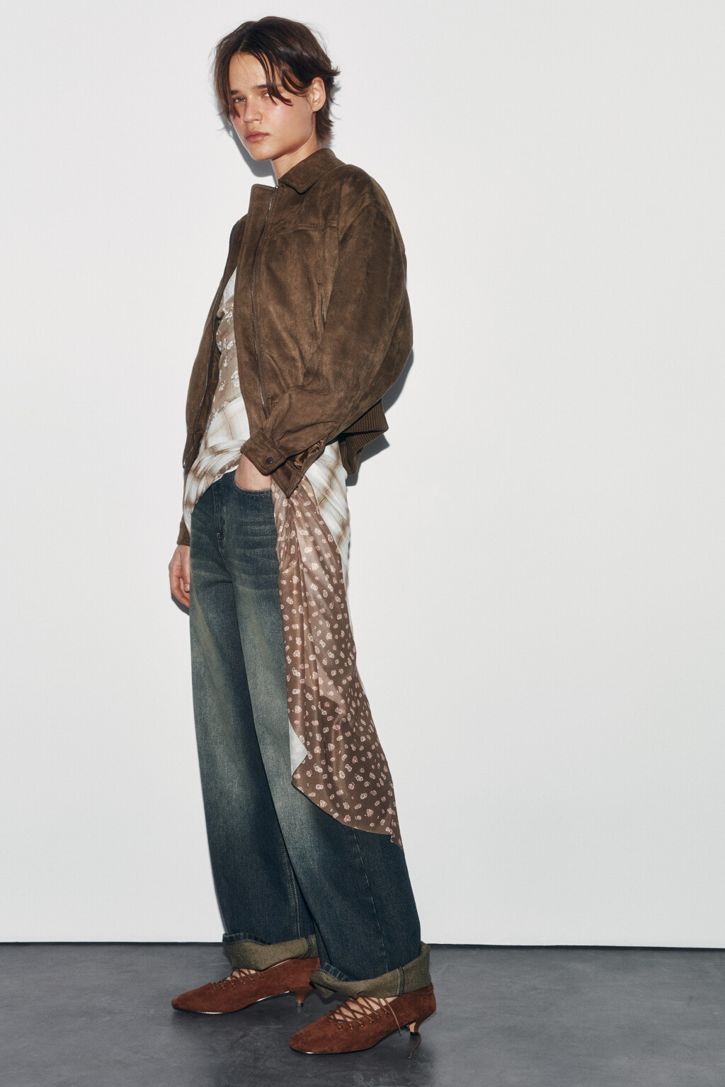 Туфли-лодочки с замшевой фактурой и шнуровкой - цвет коричневый - 1