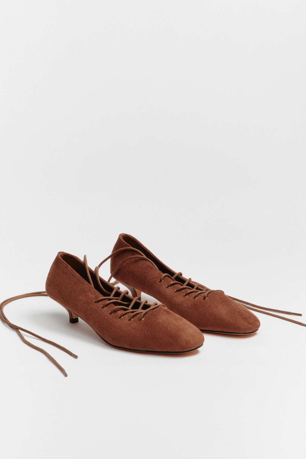 Туфли-лодочки со шнуровкой - цвет коричневый - 5