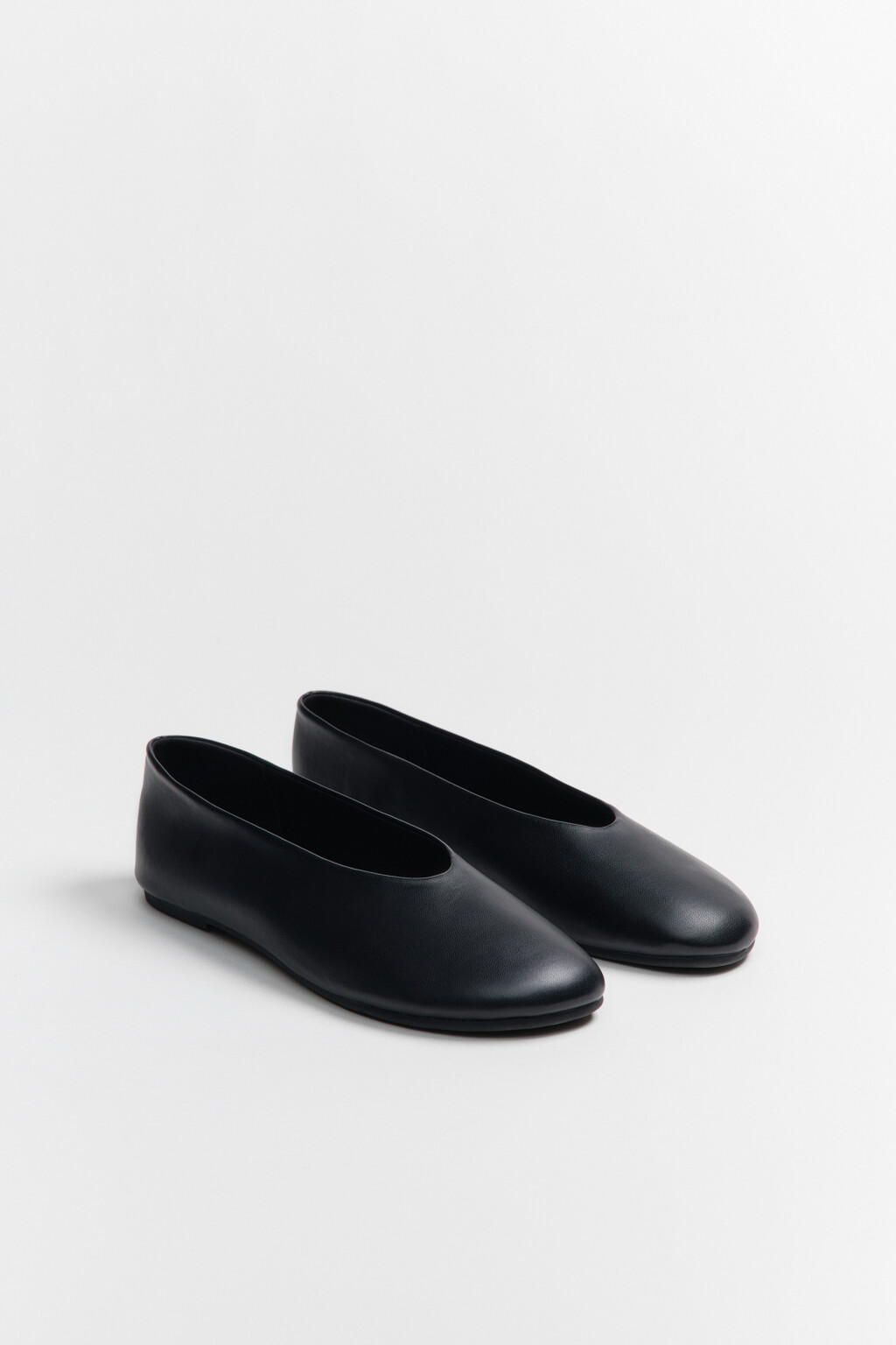 Туфли-балетки из искусственной кожи - цвет черный - 5