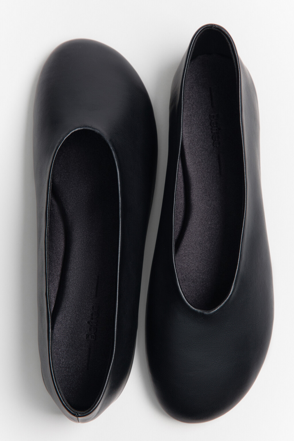 Туфли-балетки из искусственной кожи - цвет черный - 8