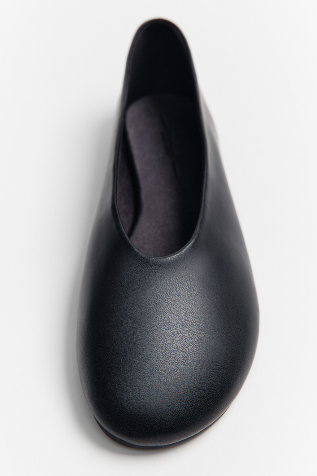 Туфли-балетки из искусственной кожи - цвет черный - 9