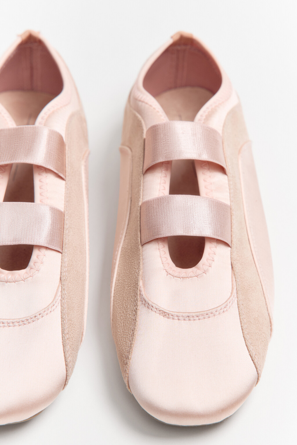 Туфли-балетки в спортивном стиле на резинках - цвет розовый - 5