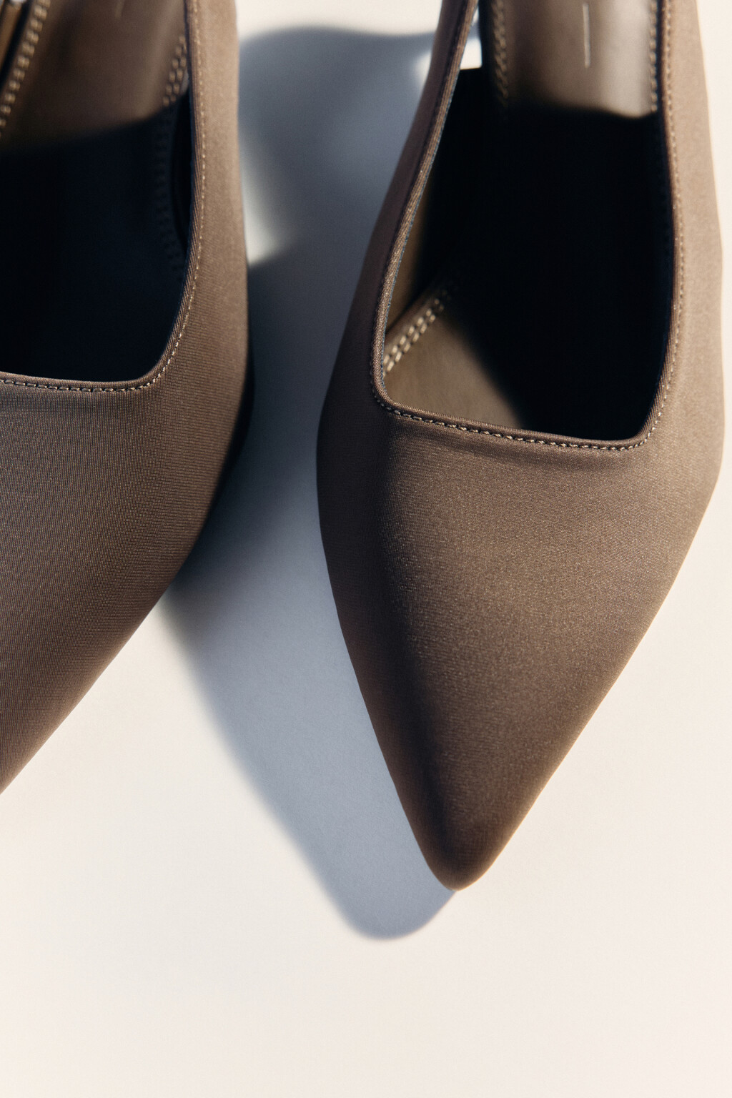 Туфли-лодочки с открытой пяткой - цвет бежевый - 2