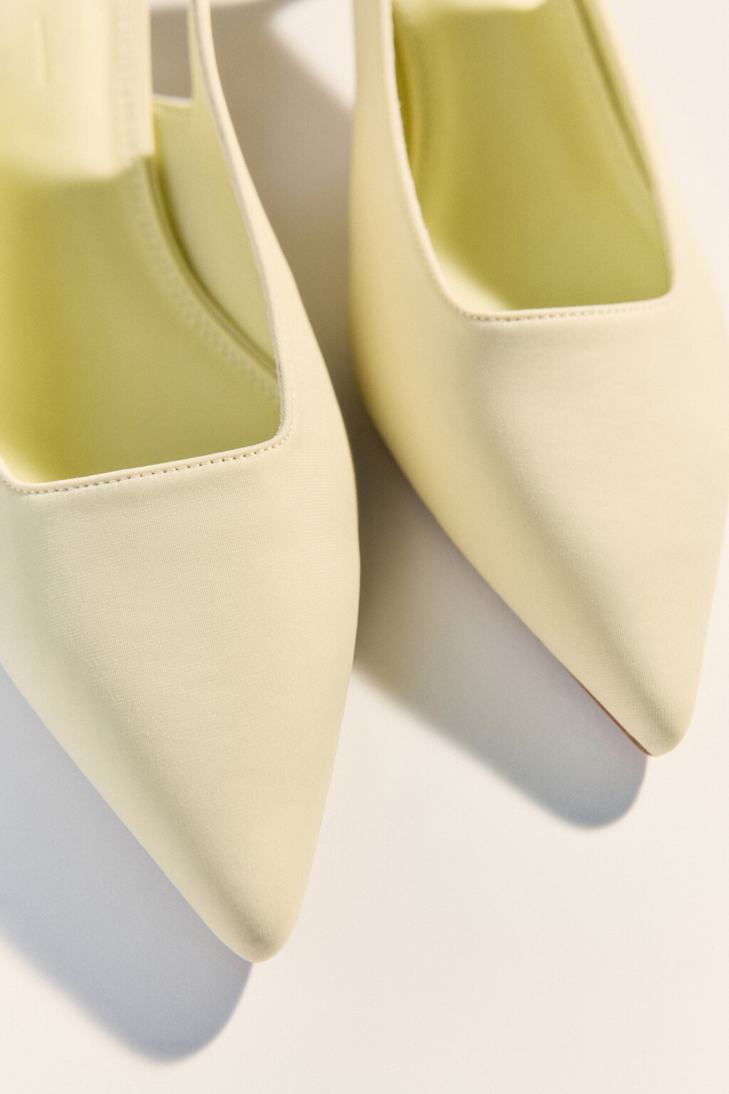 Туфли-лодочки с открытой пяткой - цвет желтый - 3