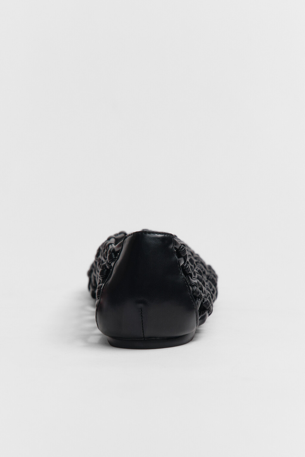 Туфли-балетки плетеные из искусственной кожи - цвет черный - 2