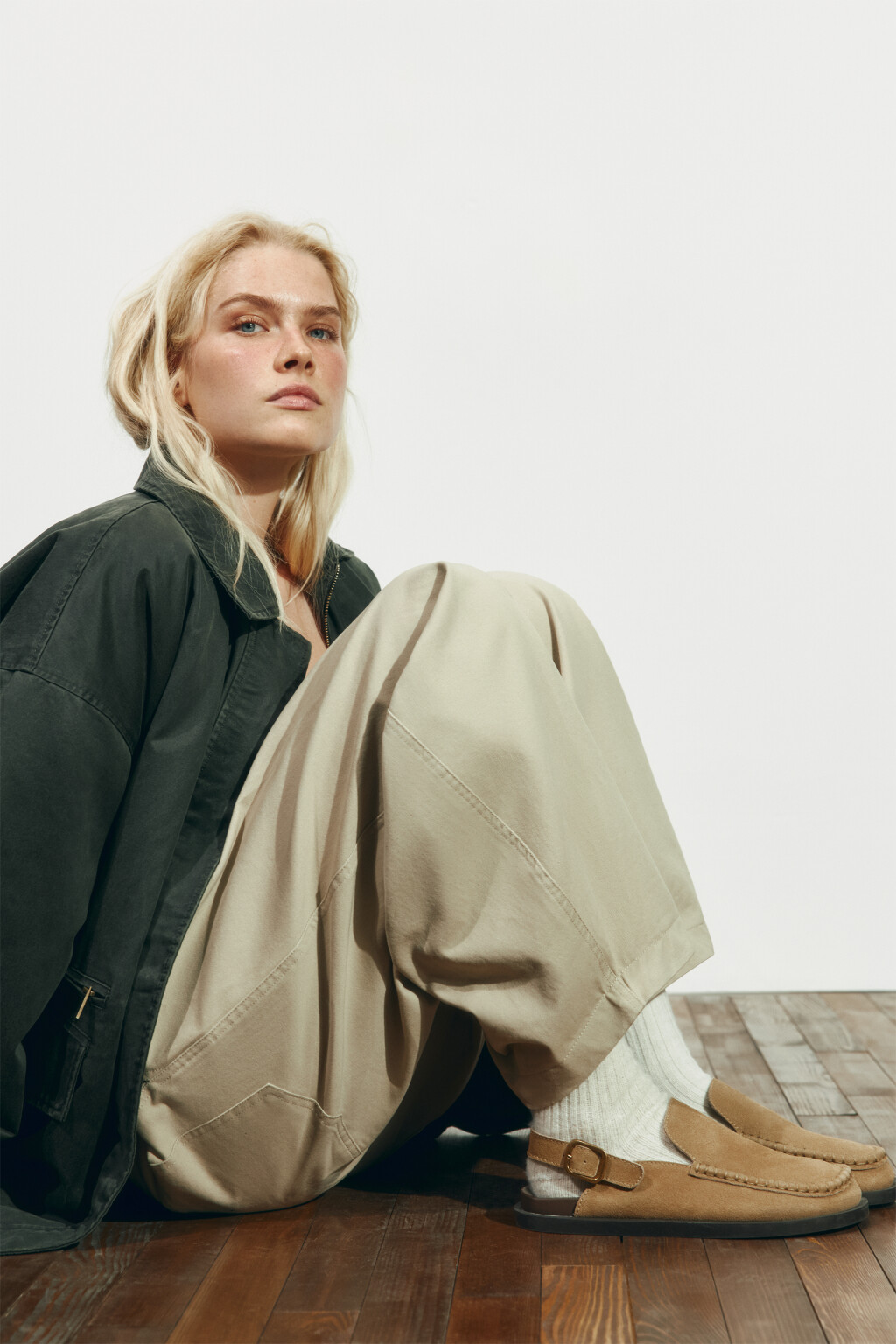 Сабо закрытые замшевые из натуральной кожи с ремешком - цвет бежевый - 10