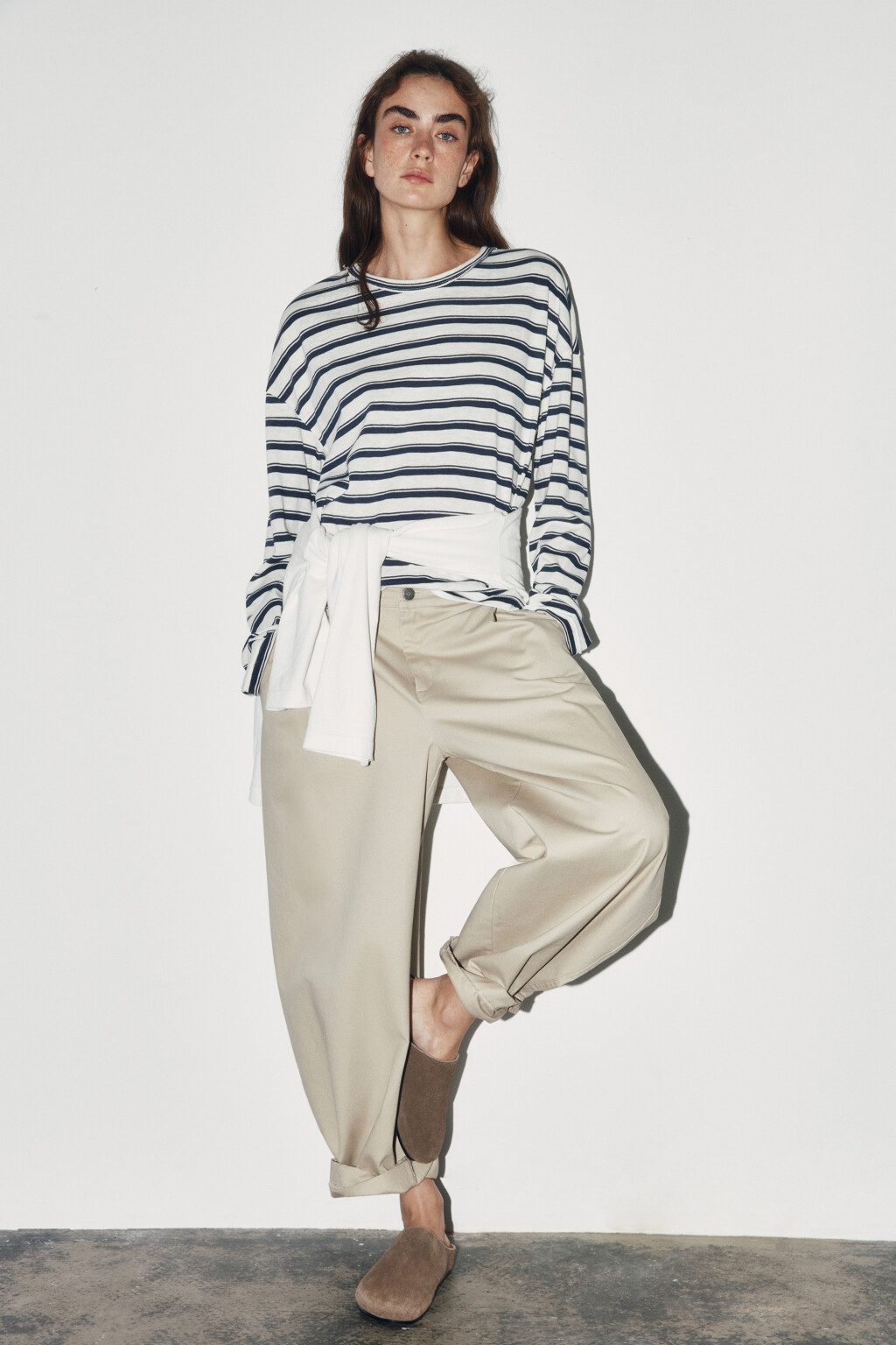 Сабо закрытые замшевые из натуральной кожи - цвет бежевый - 1