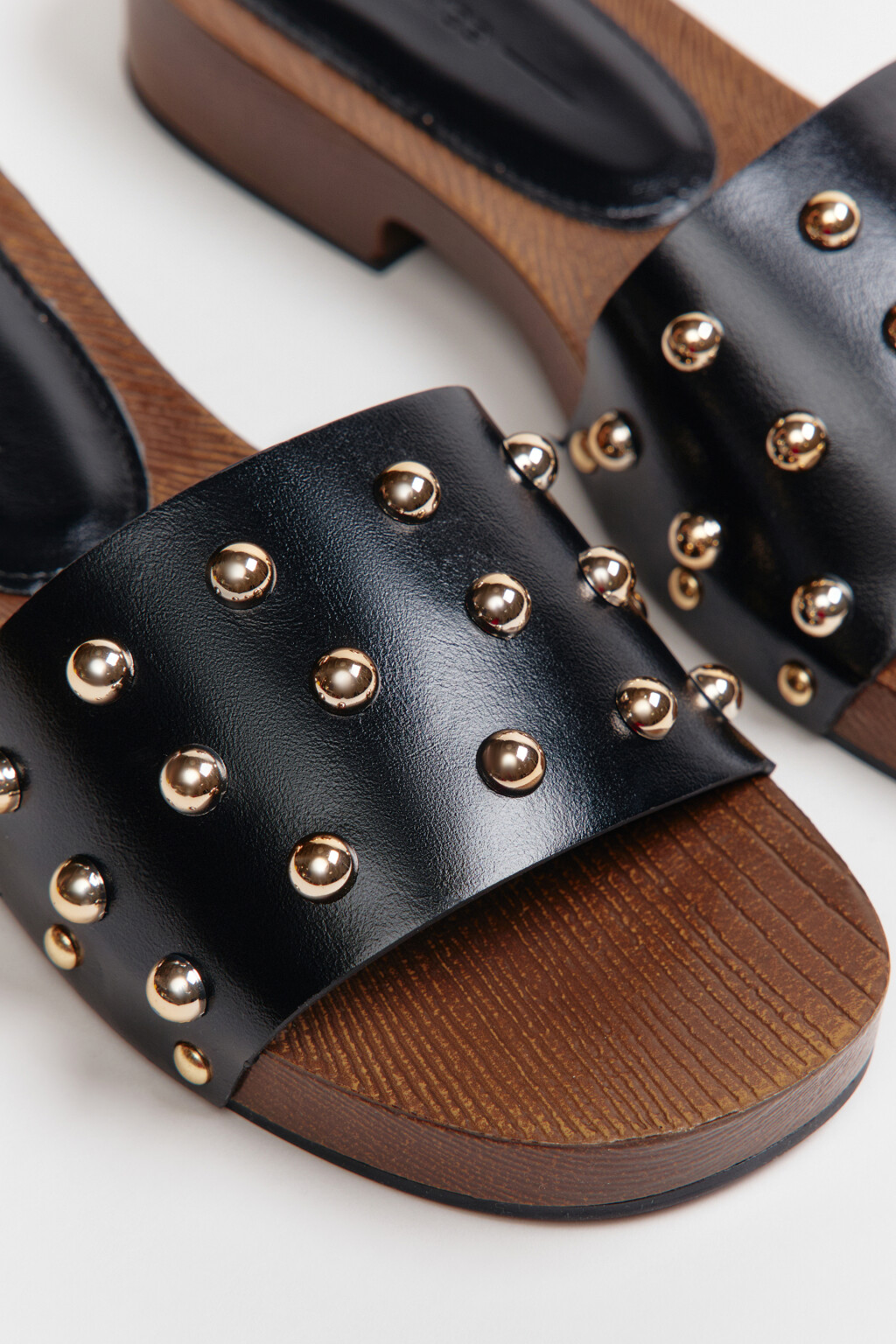 Туфли-мюли с открытым носом и декором из бусин - цвет черный - 7