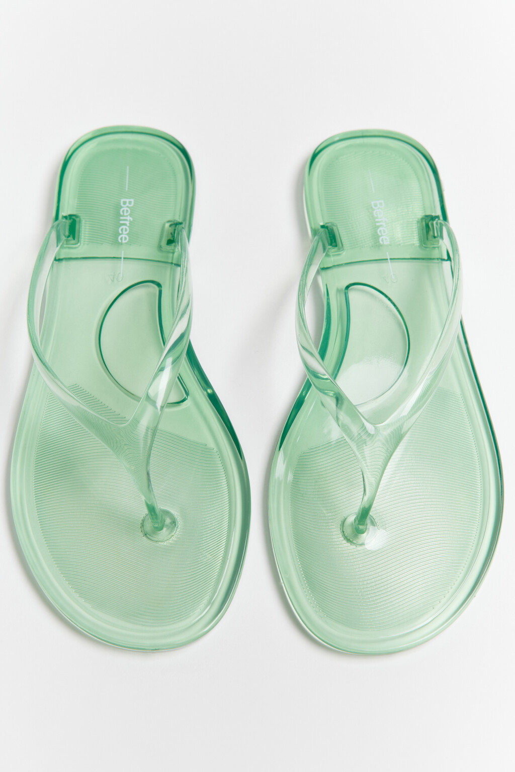 Сабо-вьетнамки глянцевые на плоской подошве - цвет зеленый - 2