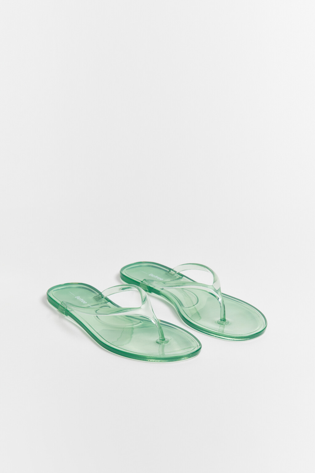 Сабо-вьетнамки глянцевые на плоской подошве - цвет зеленый - 4