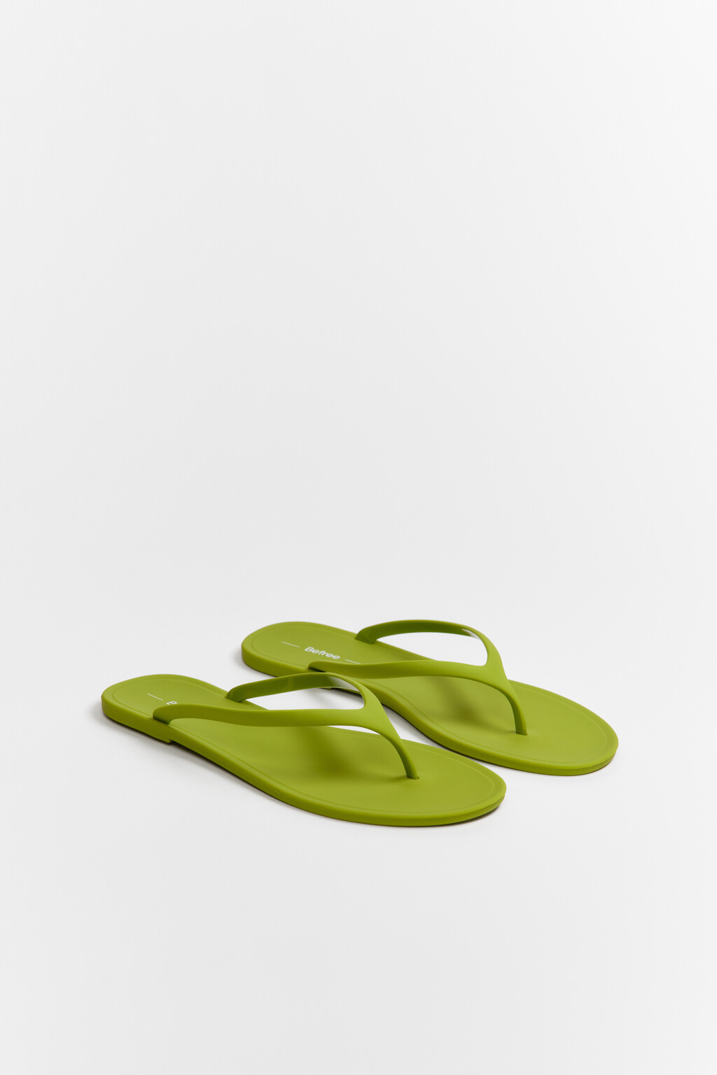 Сабо-вьетнамки матовые на плоской подошве - цвет зеленый - 4
