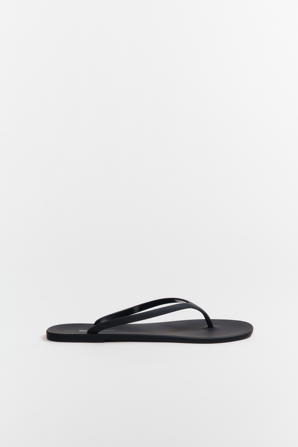 Сабо-вьетнамки матовые на плоской подошве - цвет черный - 1