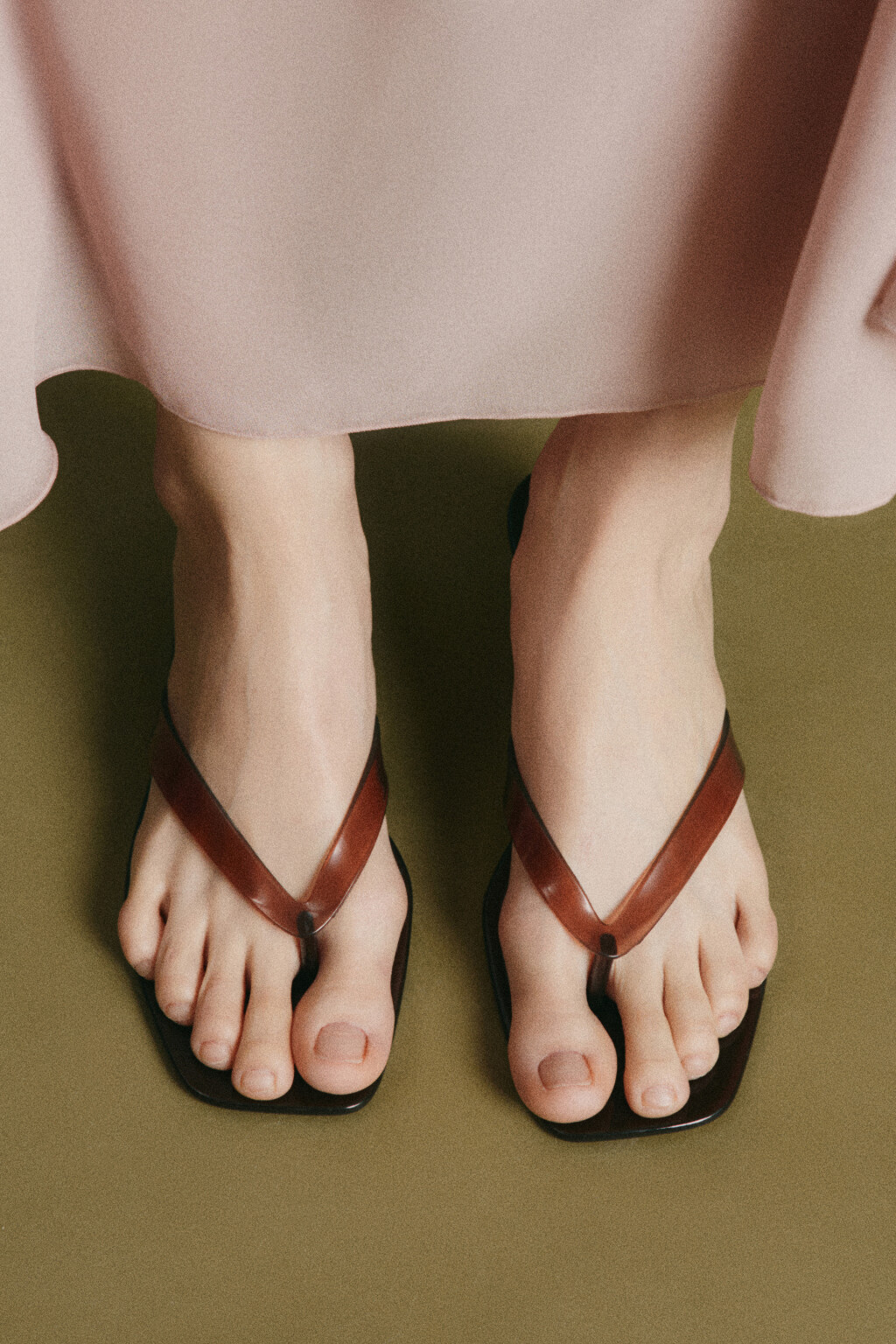 Сабо-вьетнамки прозрачные с квадратным носом на каблуке - цвет коричневый - 2