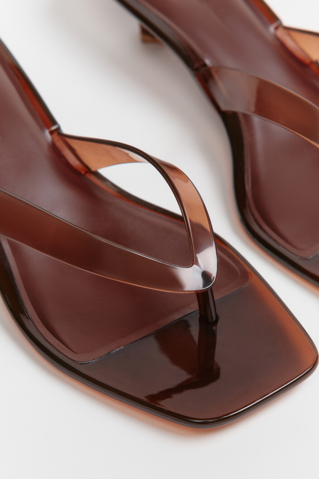 Сабо-вьетнамки прозрачные с квадратным носом на каблуке - цвет коричневый - 11