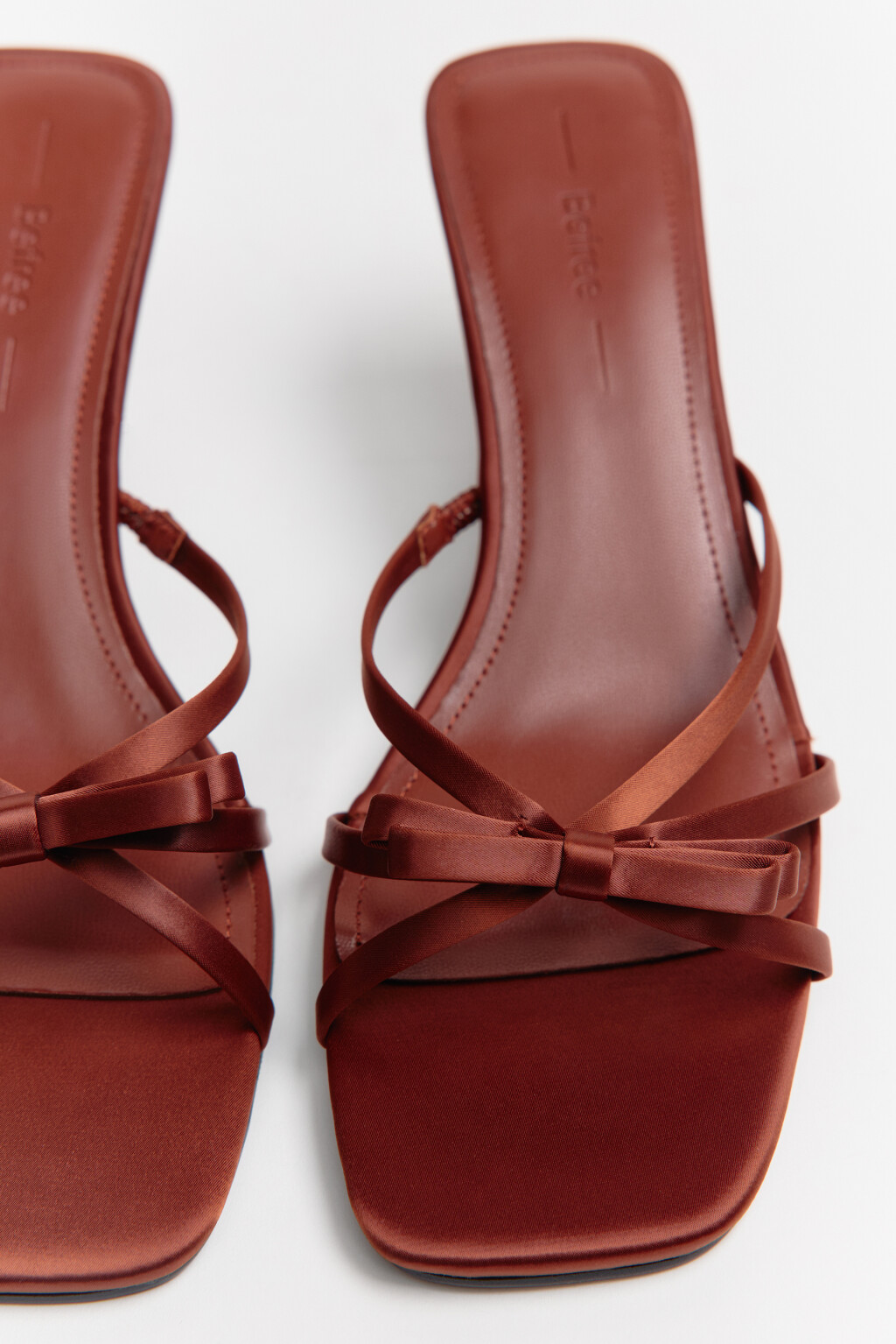 Босоножки с квадратным мысом и бантиком - цвет коричневый - 4