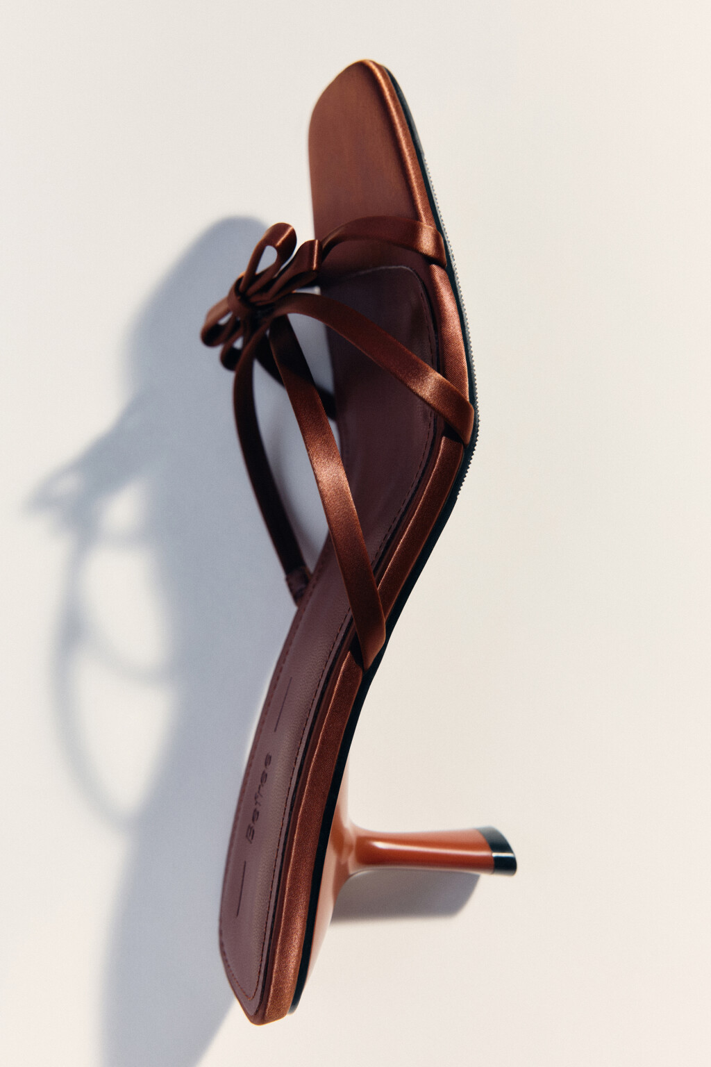 Босоножки с квадратным мысом и бантиком - цвет коричневый - 2