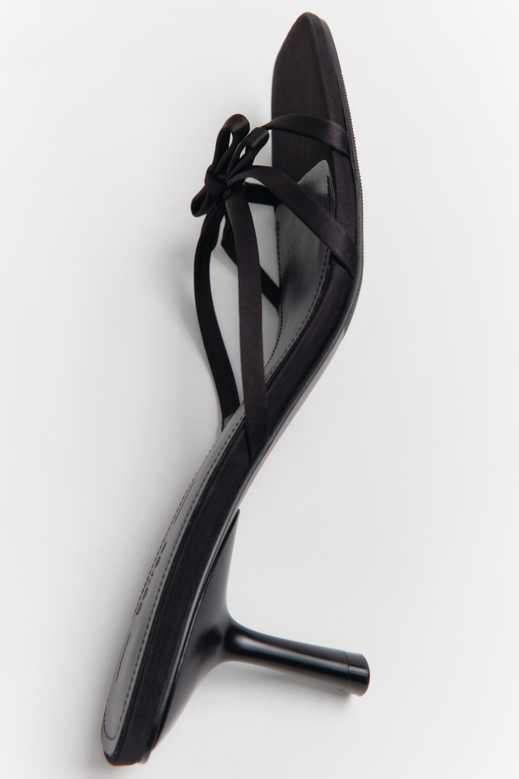 Босоножки с квадратным мысом и бантиком - цвет черный - 6
