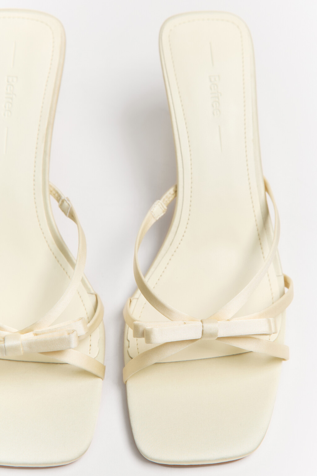Босоножки с квадратным мысом и бантиком - цвет желтый - 2
