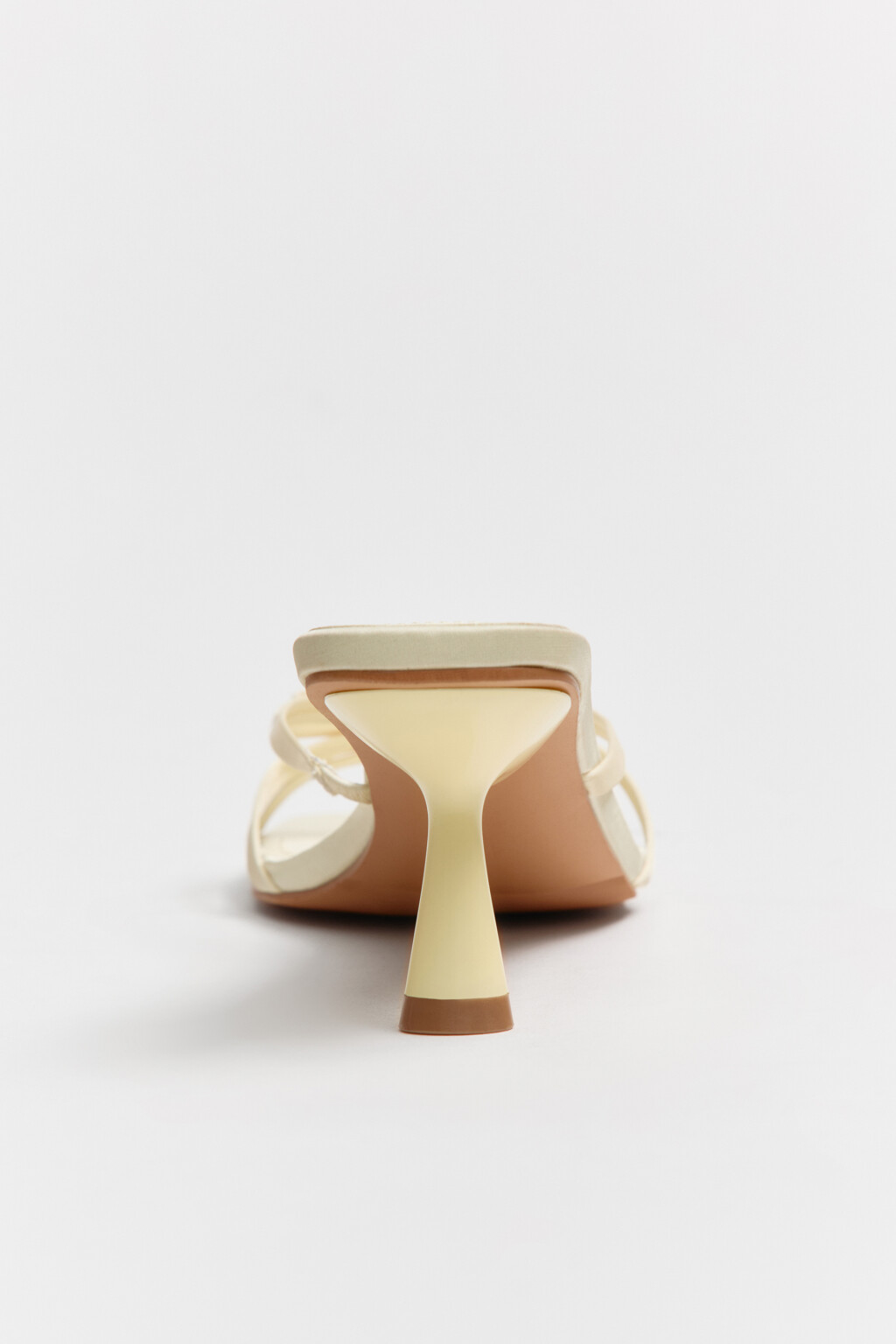 Босоножки с квадратным мысом и бантиком - цвет желтый - 7