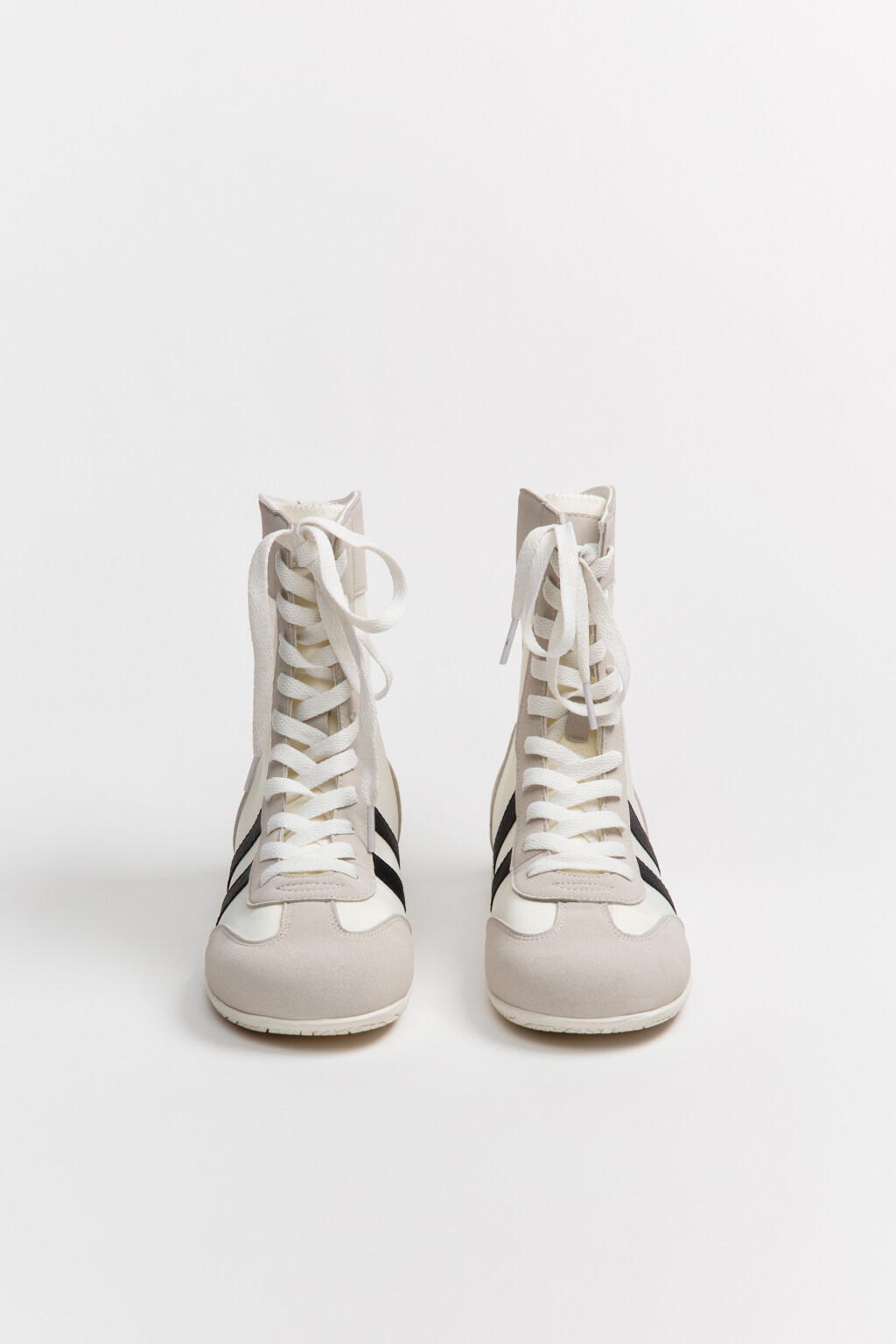 Кеды высокие с лампасами и вставками под замшу - цвет белый - 3