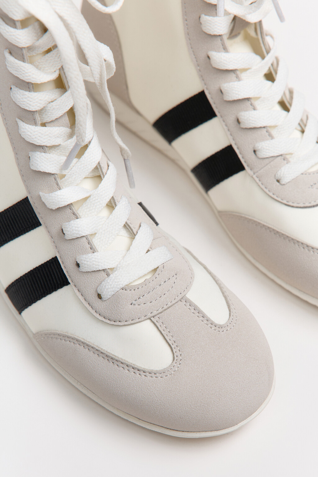Кеды высокие с лампасами и вставками под замшу - цвет белый - 6