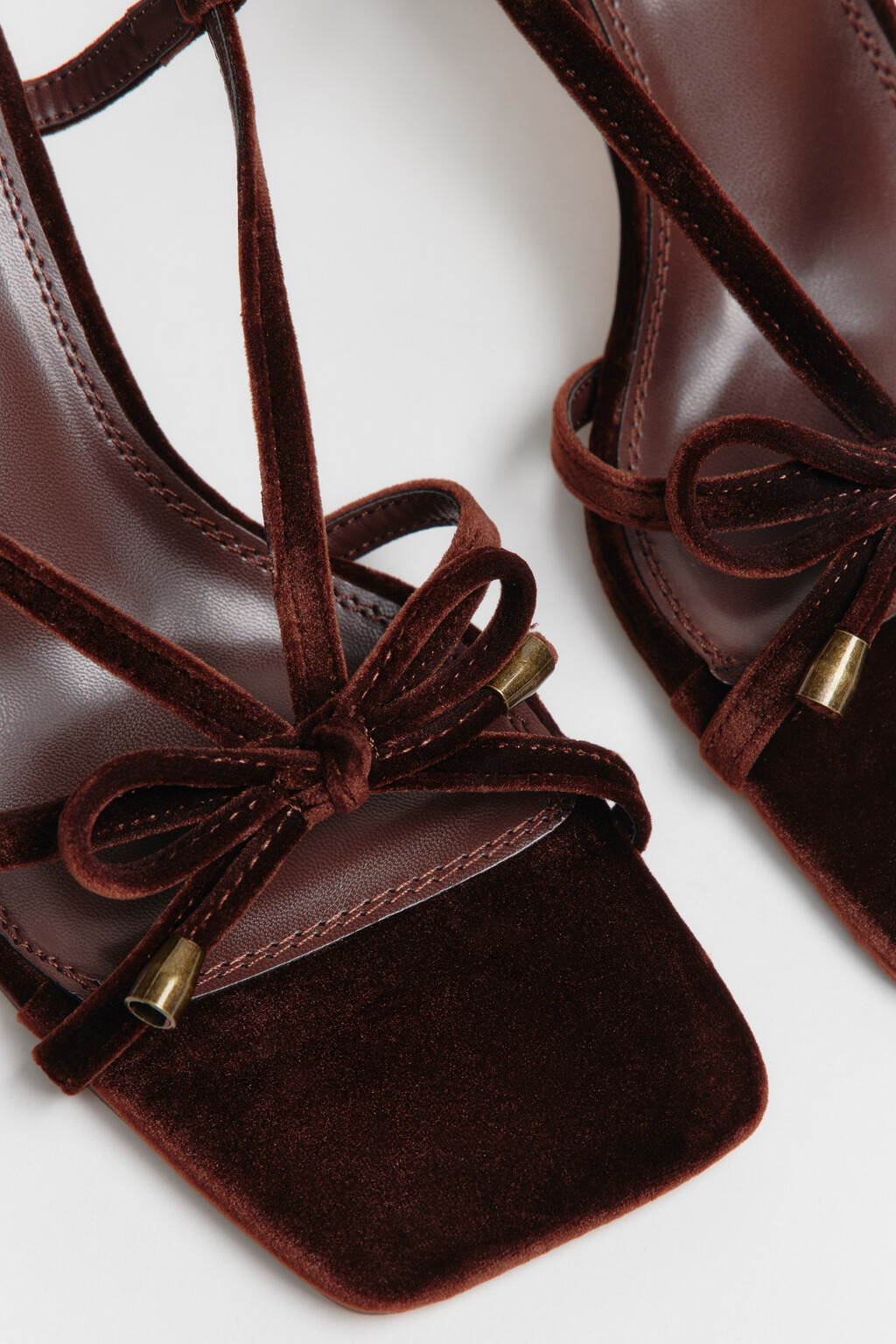 Босоножки с квадратным мысом и бантиком - цвет коричневый - 7