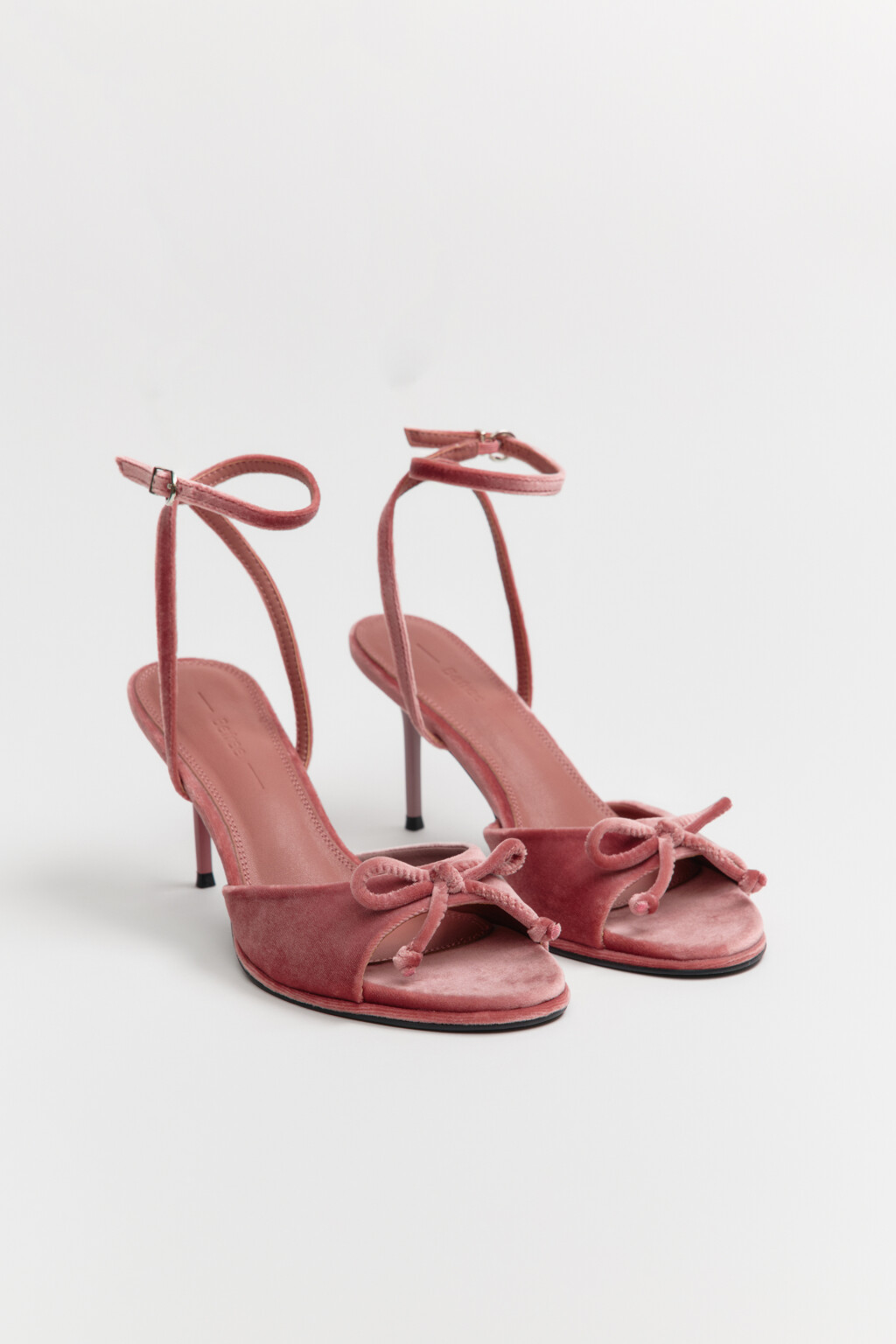 Босоножки бархатные с ремешком на щиколотке и бантиком - цвет розовый - 4