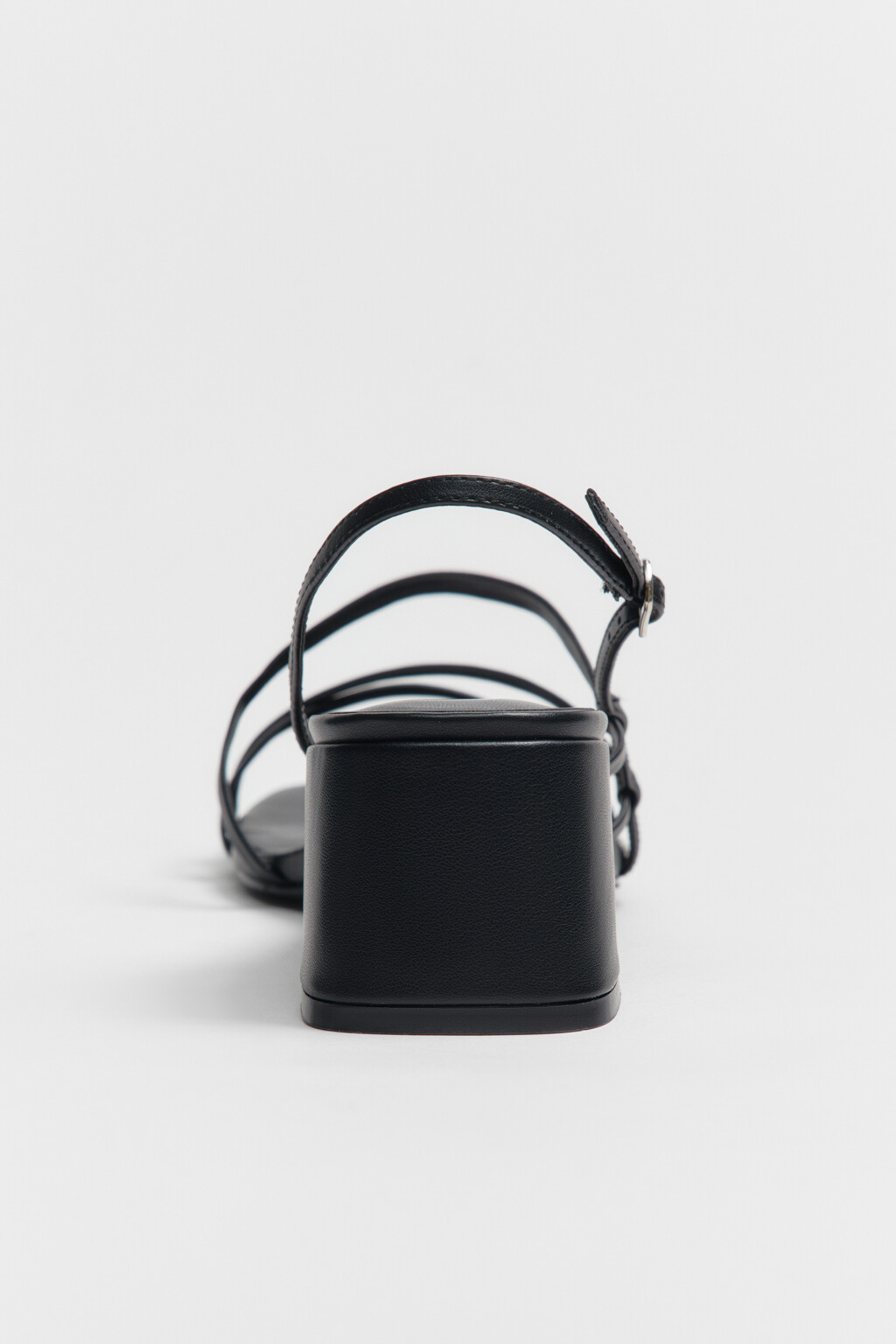 Босоножки с ремешками на квадратном каблуке - цвет черный - 6