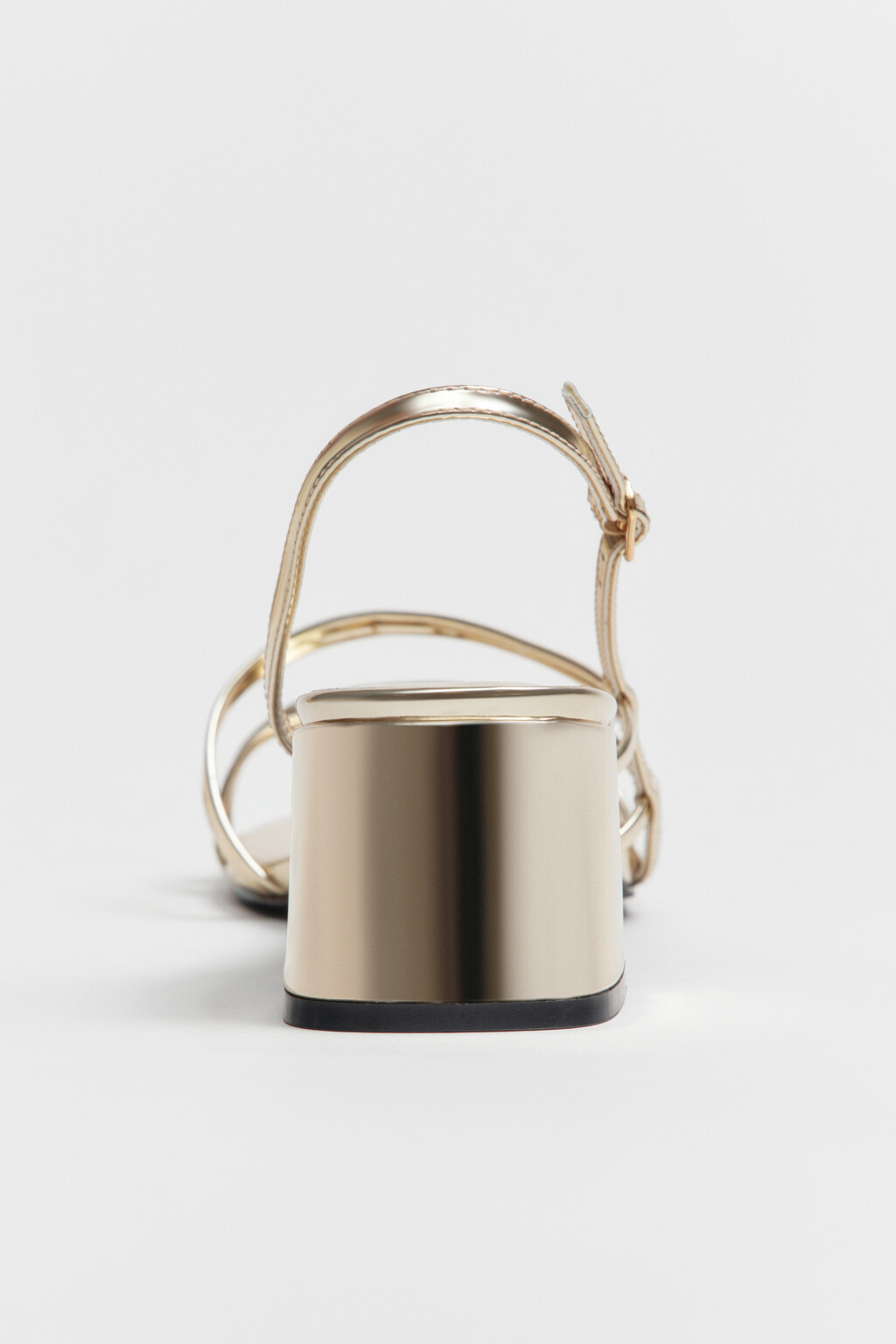 Босоножки с ремешками на квадратном каблуке - цвет желтый - 6