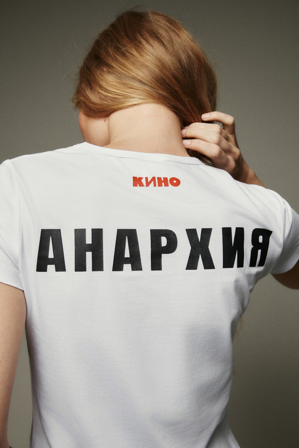 Футболка полуприлегающая с принтом - цвет белый - 7