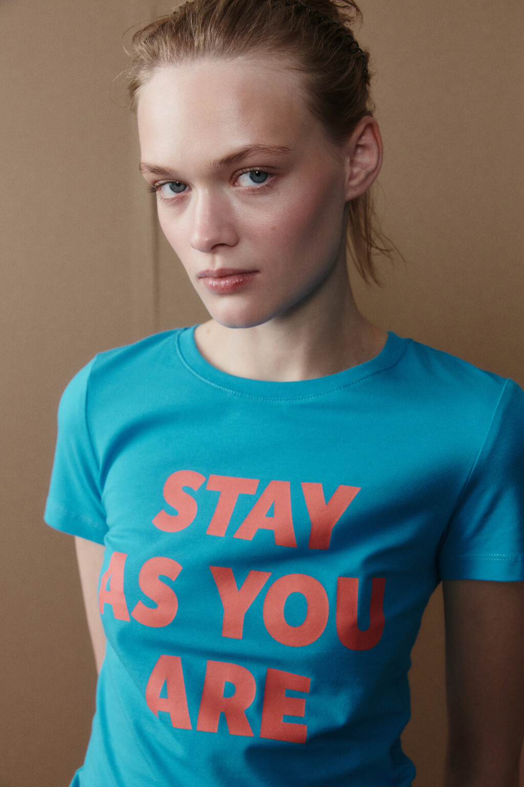 Футболка облегающая хлопковая с принтом - цвет голубой - 7